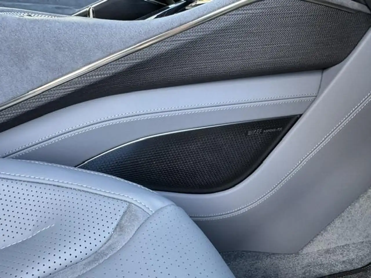 Lotus Eletre 2023