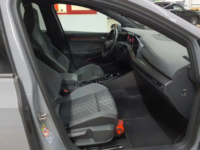 Volkswagen Golf view 8