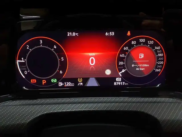 Volkswagen Golf view 11