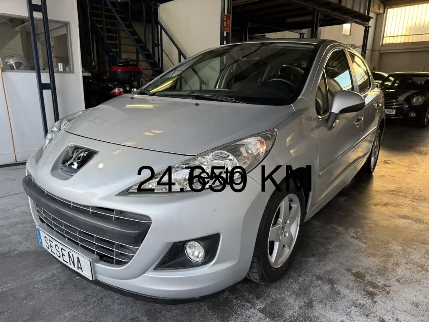 Peugeot 207 1.4 VTi 16v Active Gris - 1