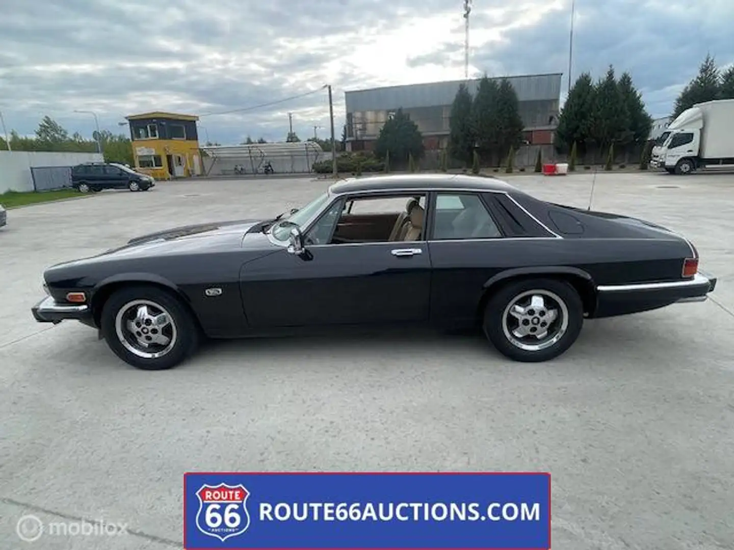 Jaguar XJS 5.3 | 1984 | Route 66 Auctions Zwart - 1