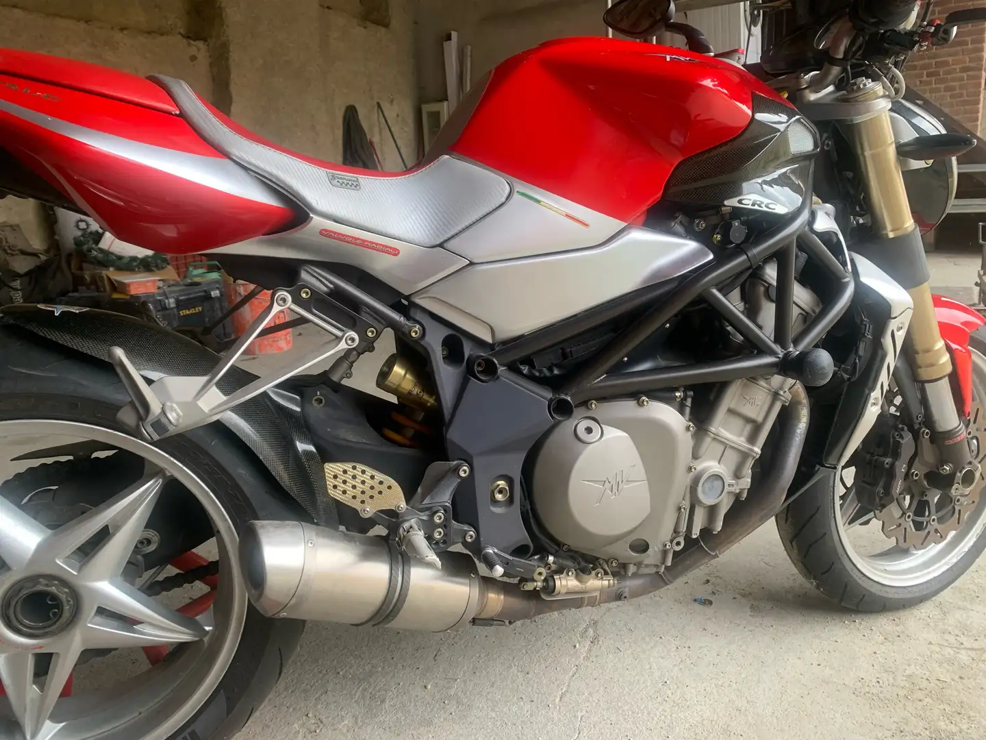 MV Agusta Brutale 910 Rosso - 1