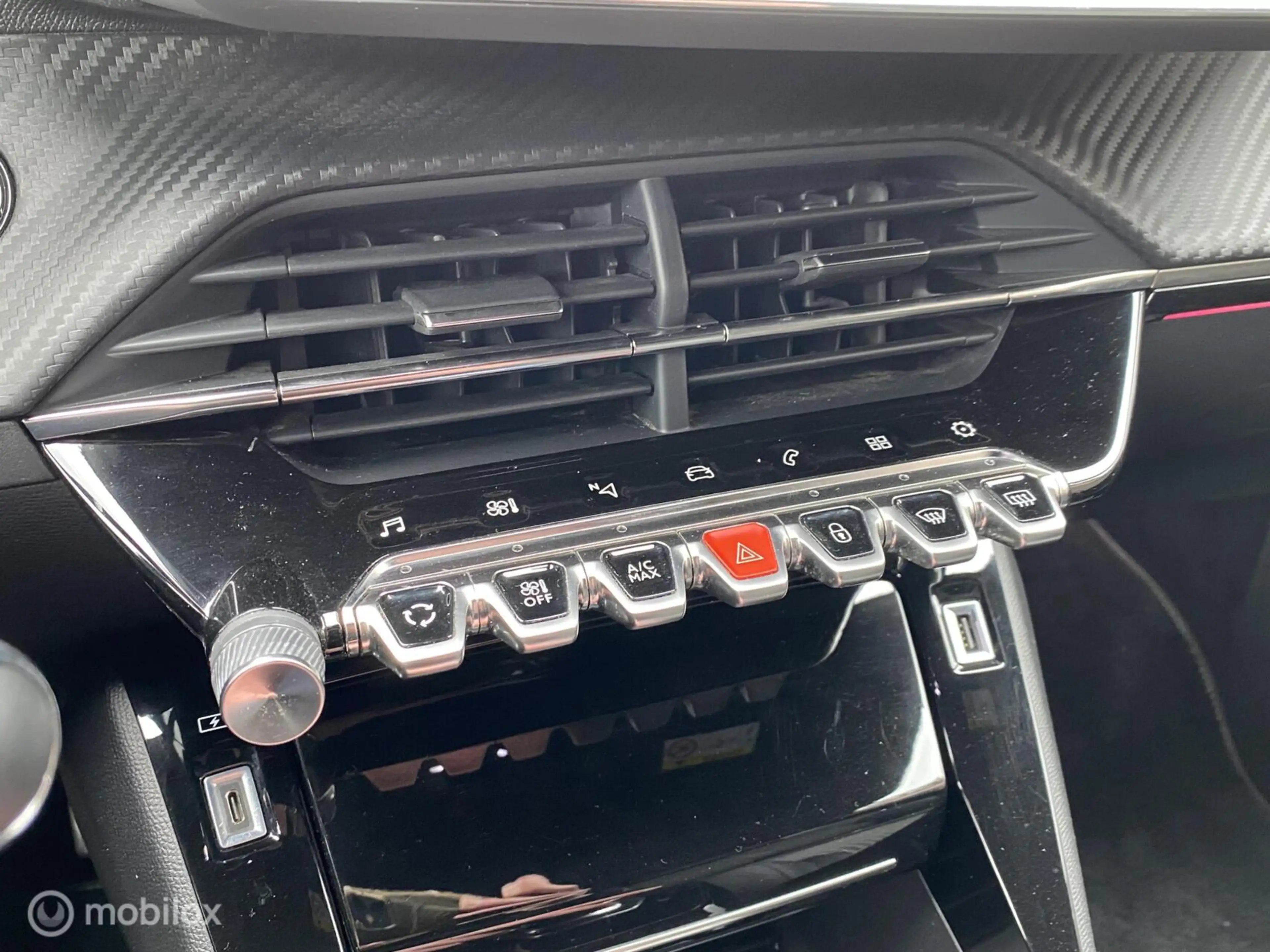 Peugeot 2008 1.2 PureTech Active | Trekhaak | Cruise | Climate — photo 15