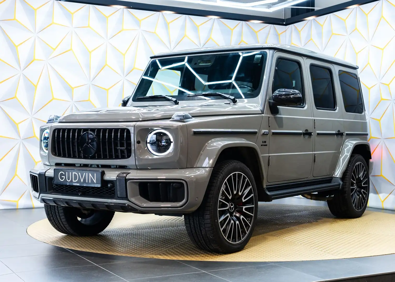 Mercedes-Benz G 63 AMG Burmestr/Superior/Carbon/Night/Facelift Grijs - 2
