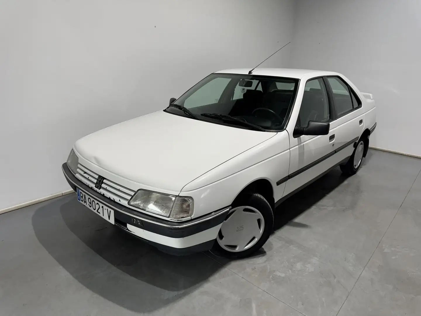 Peugeot 405 1.8 Embassy Blanc - 2