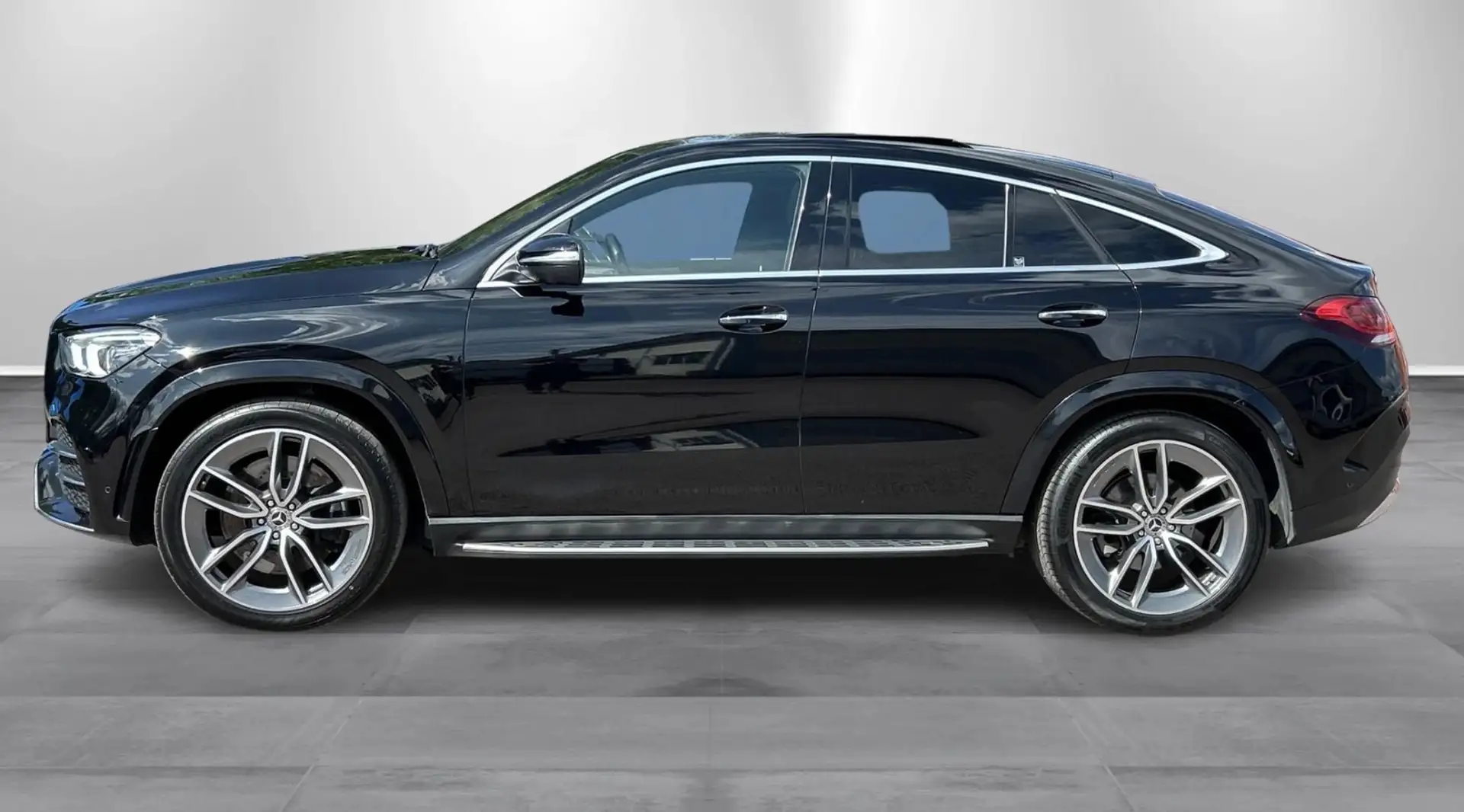 Mercedes-Benz GLE 400 d 4Matic Coupe AMG-LINE Schwarz - 2