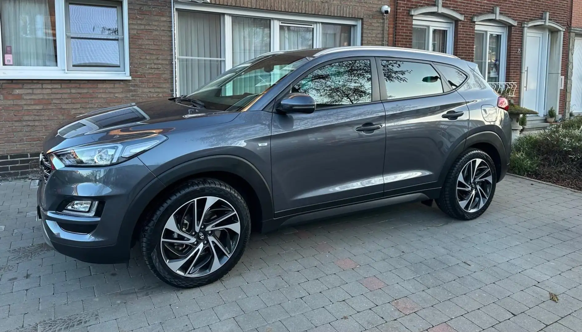 Hyundai TUCSON 1.6 CRDi Mild-Hybride! 86000km* Automaat* Gris - 2