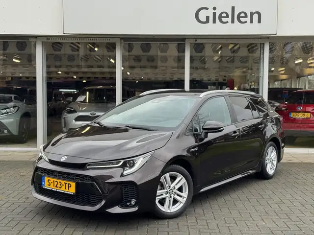Suzuki Swace Toyota Corolla 1.8 Hybrid Style | Dodehoekherkenni