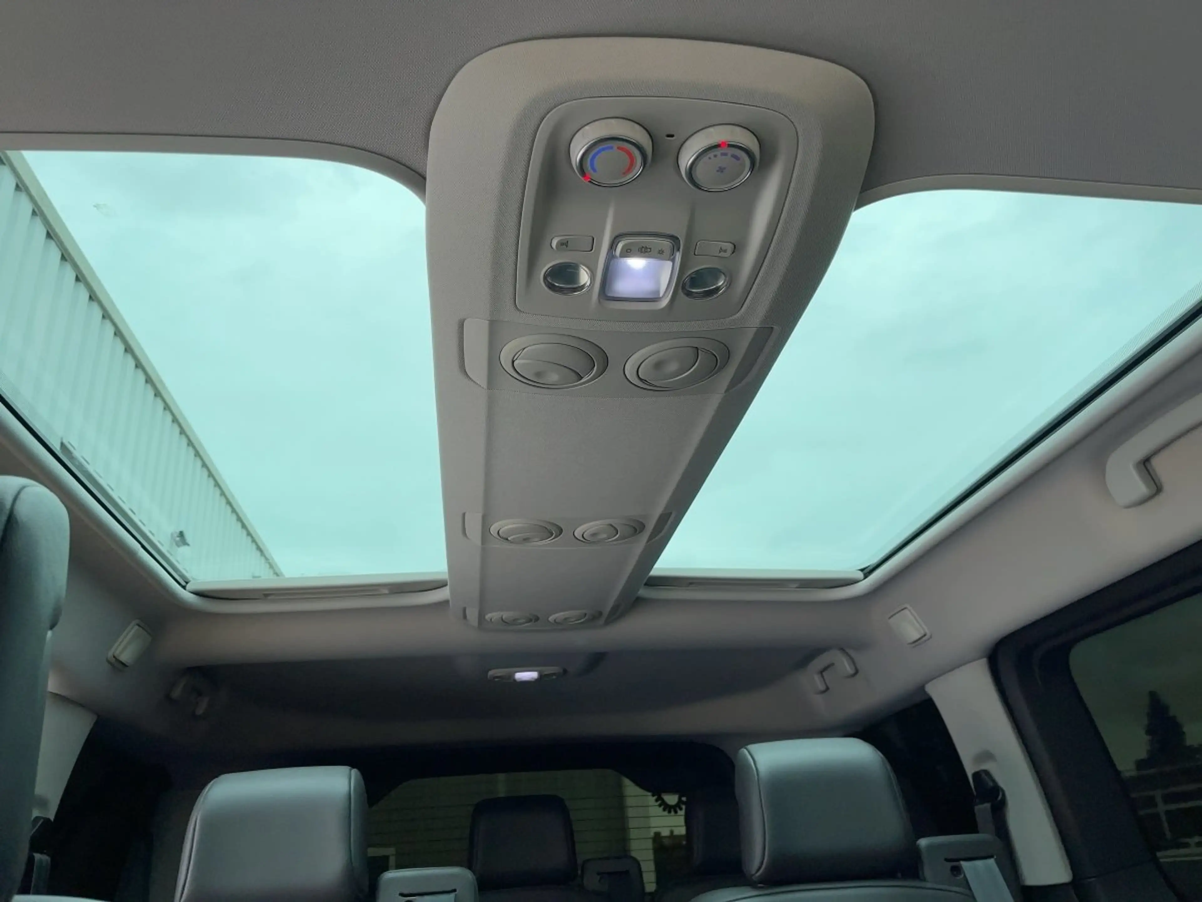 Toyota Proace Verso 2.0 D-4D L1 Executive AHK*StandHz — photo 21