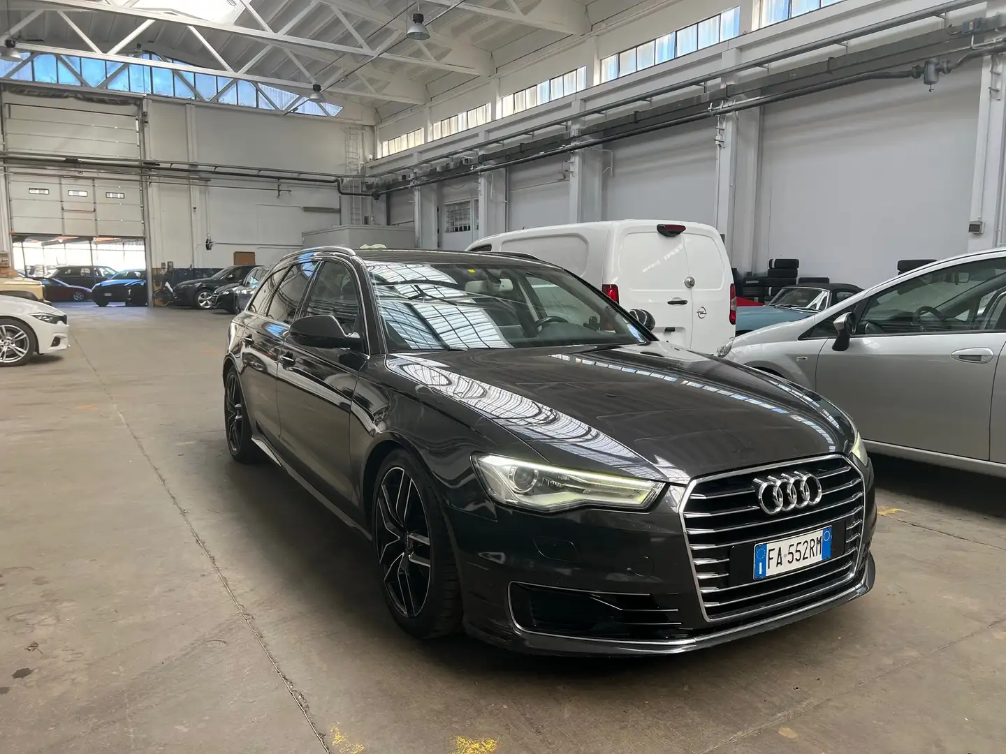 Audi A6 Audi A6 AVANT  ULTRA BUSINNES PLUS 190 CV S TRONIC Zwart - 2