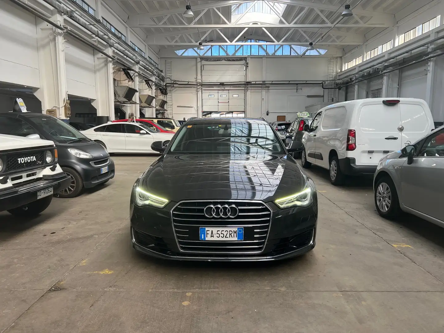 Audi A6 Audi A6 AVANT  ULTRA BUSINNES PLUS 190 CV S TRONIC Zwart - 1