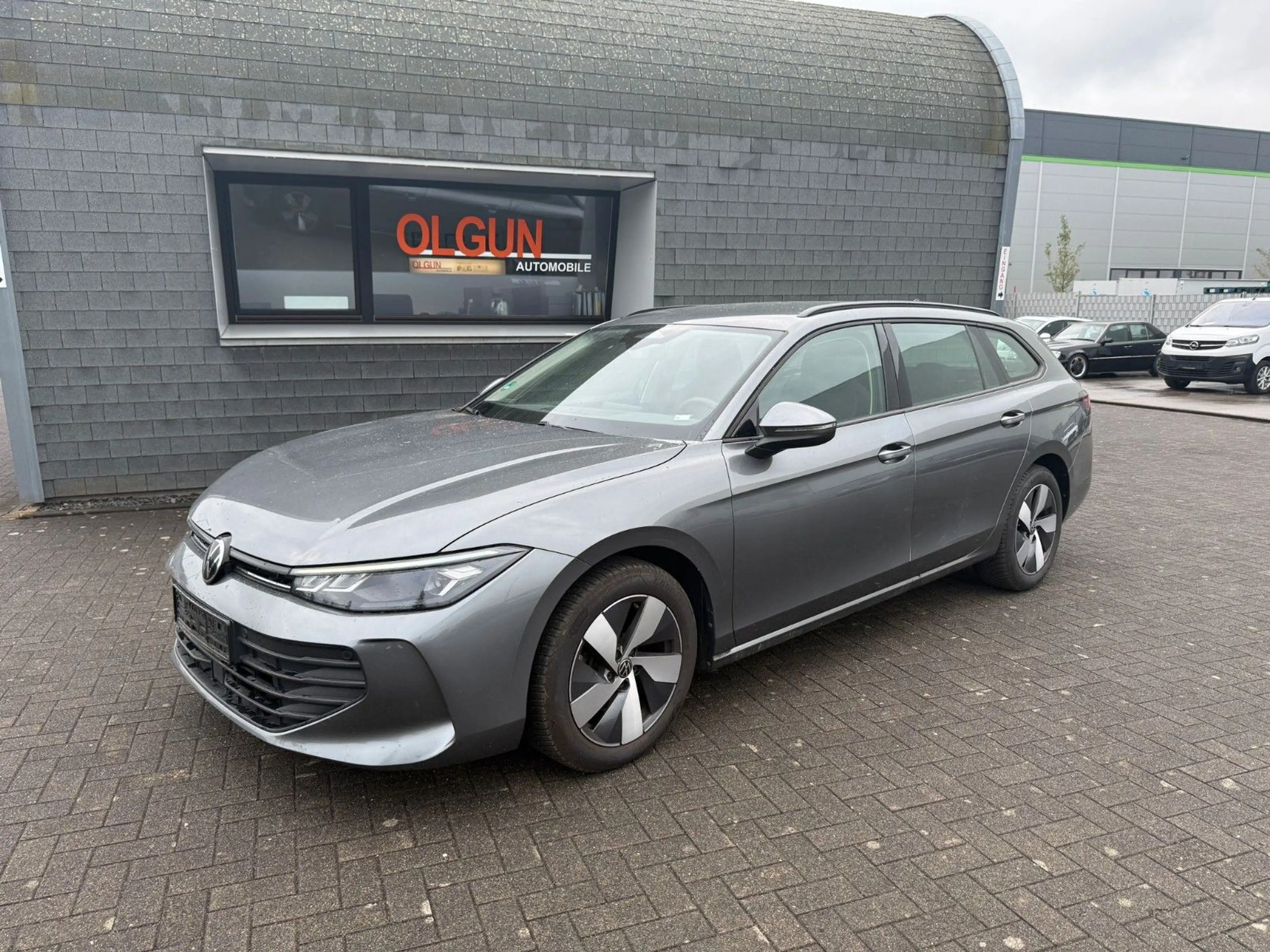 Volkswagen Passat Variant 1.5 eTSI *CAM*ACC*SHZ*ALU*