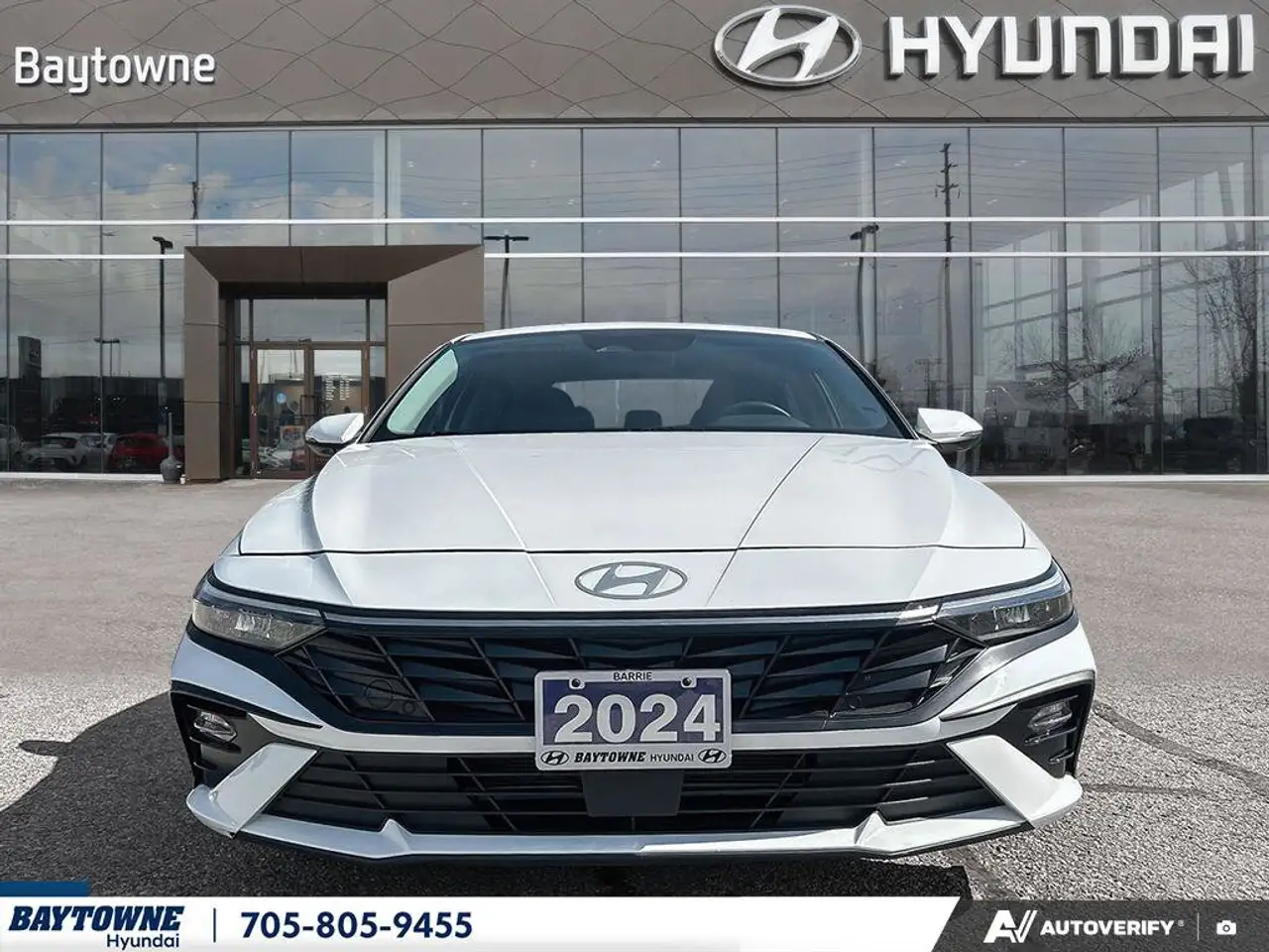 Hyundai ELANTRA снимка Hyundai ELANTRA