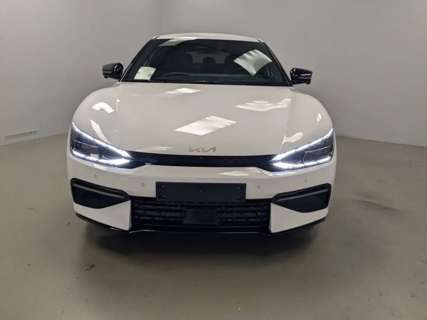 Kia EV6 2WD ACC RFK NAVI LED PDC V+H Tempomat Чорний - 2