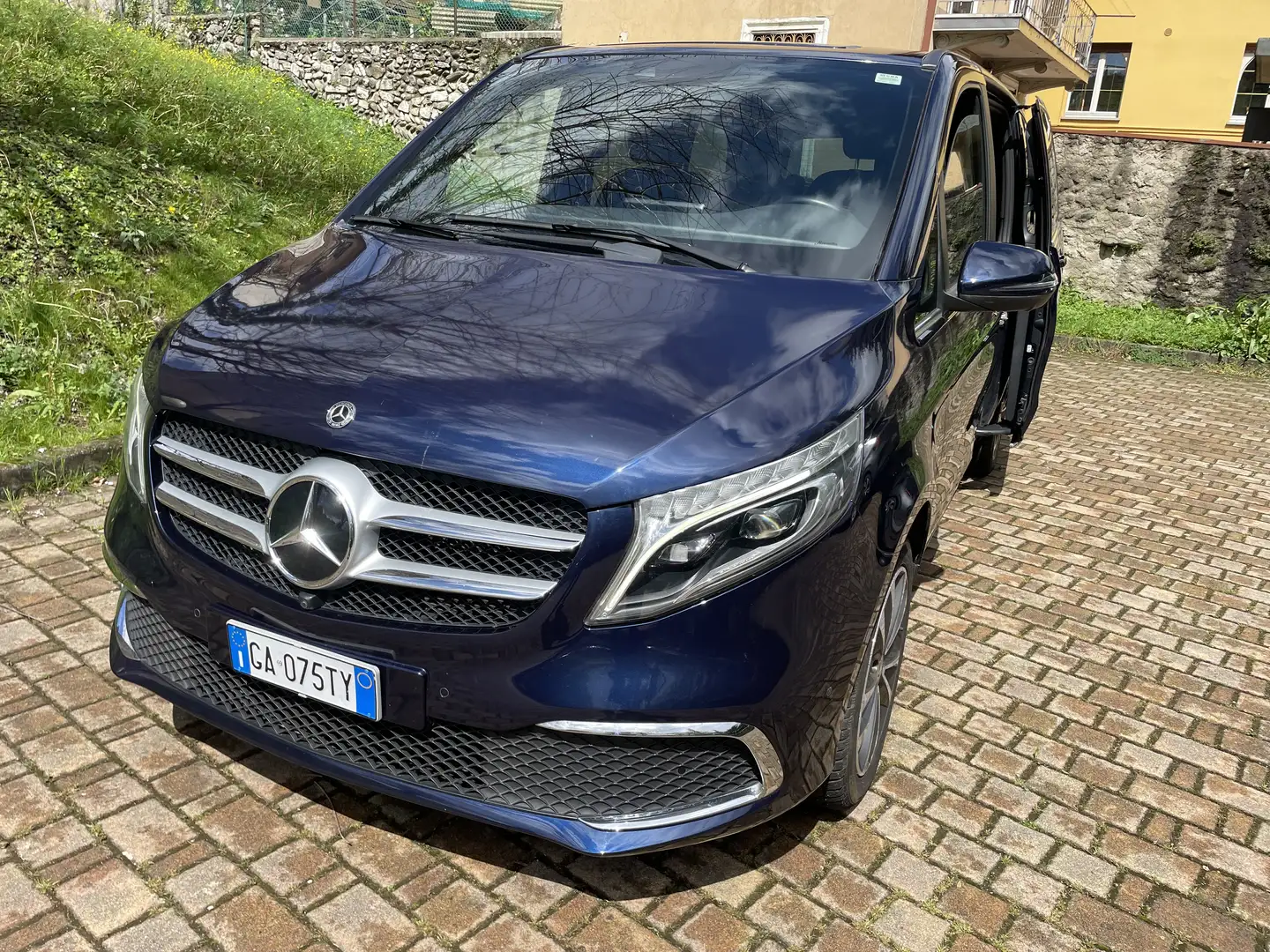 Mercedes-Benz V 250 Classe V 250 d 4 MATIC ACC Premium Compact Azul - 2