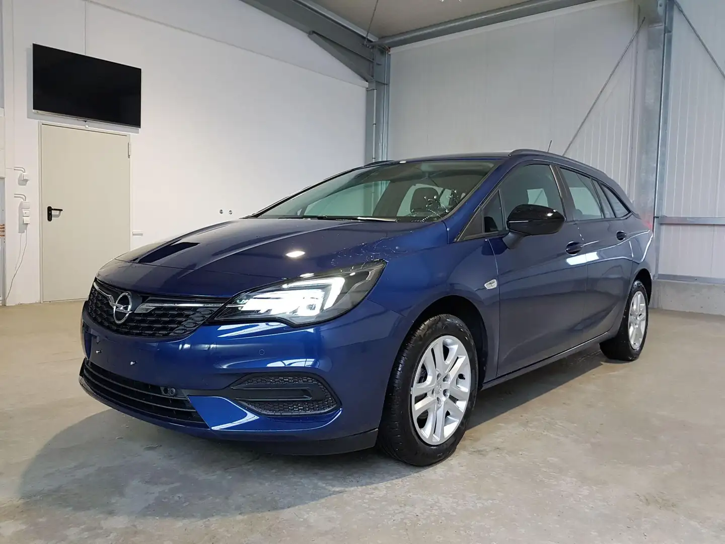 Opel Astra Sports Tourer Edition 1.2 Turbo 110 PS-AndroidA... Blau - 1