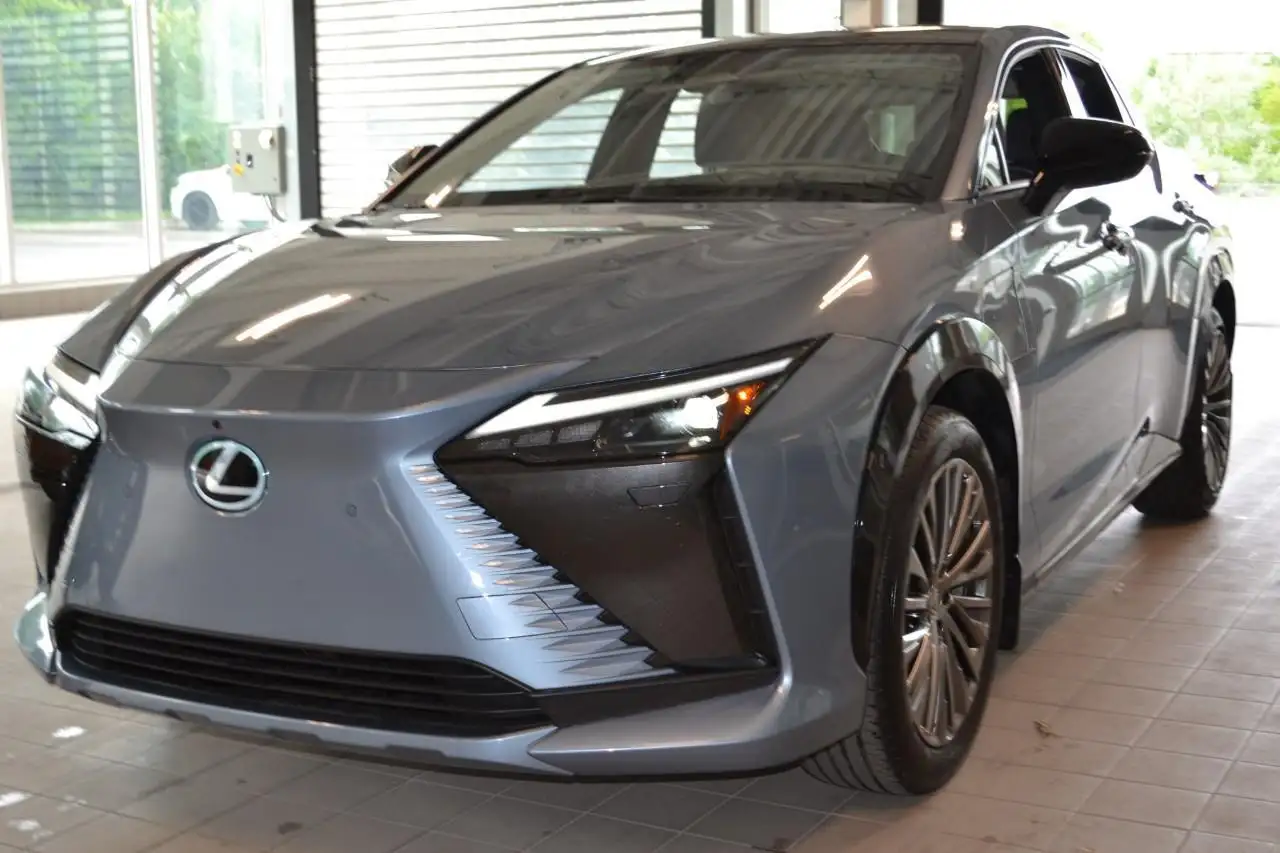 2025 Lexus RZ