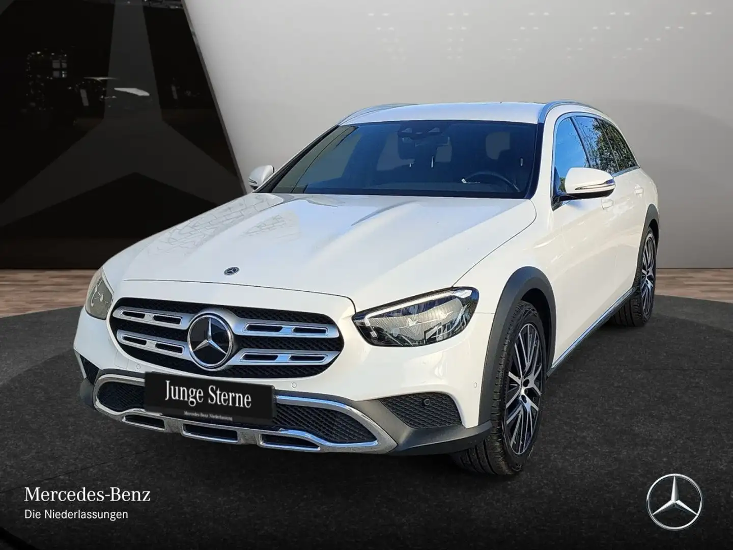 Mercedes-Benz E 220 d T 4M AVANTG+AHK+LED+FAHRASS+KAMERA+9G Weiß - 2
