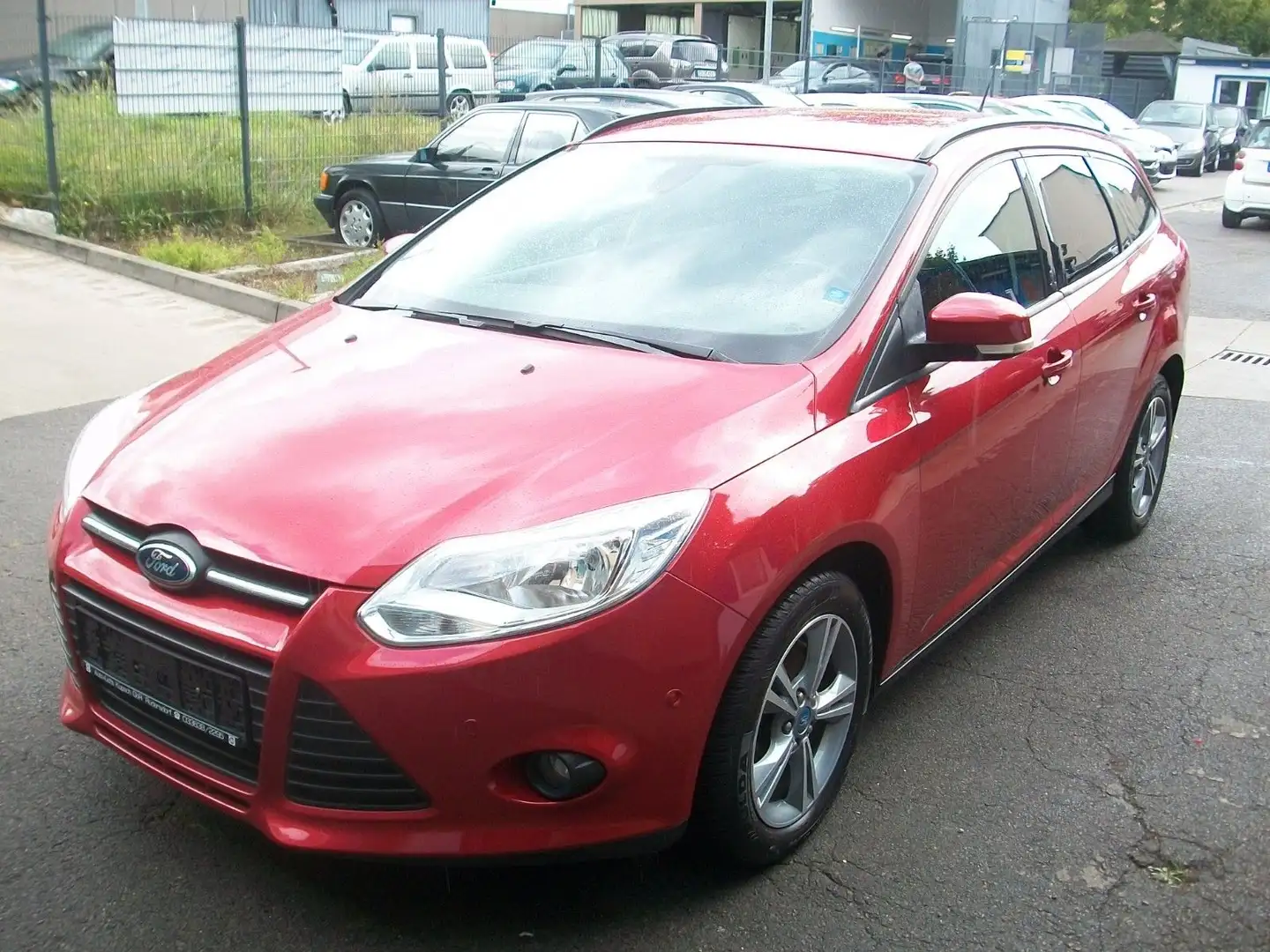 Ford Focus Turnier Champions Edition*Klima*Navi*PDC* Rot - 1