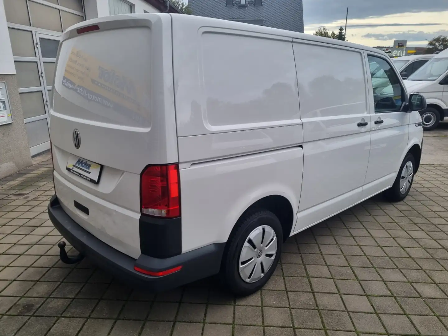 Volkswagen T6.1 Transporter Kasten kurzer Radstand Weiß - 2