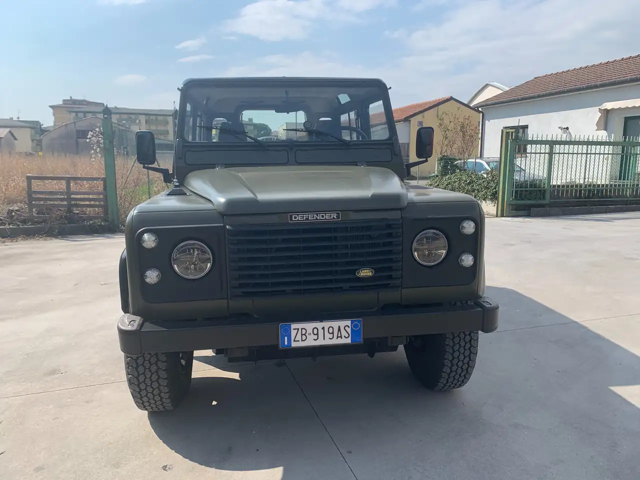 Land Rover Defender 90 2.5 tdi (modello 300 TDI), foto 3
