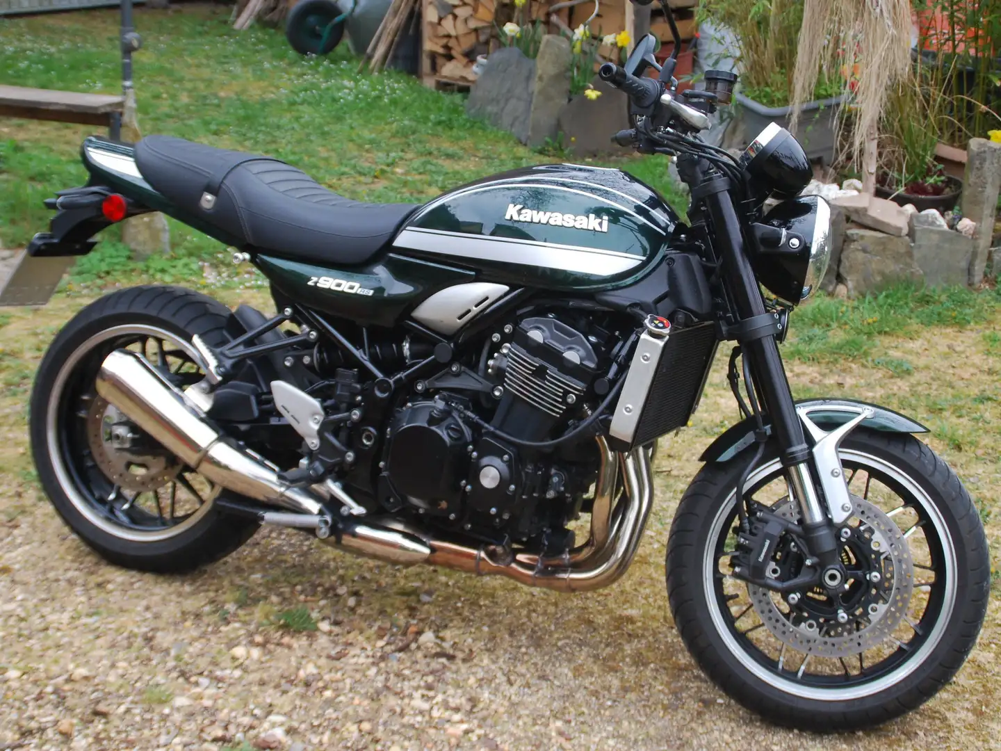 Kawasaki Z900RS Zelená - 1