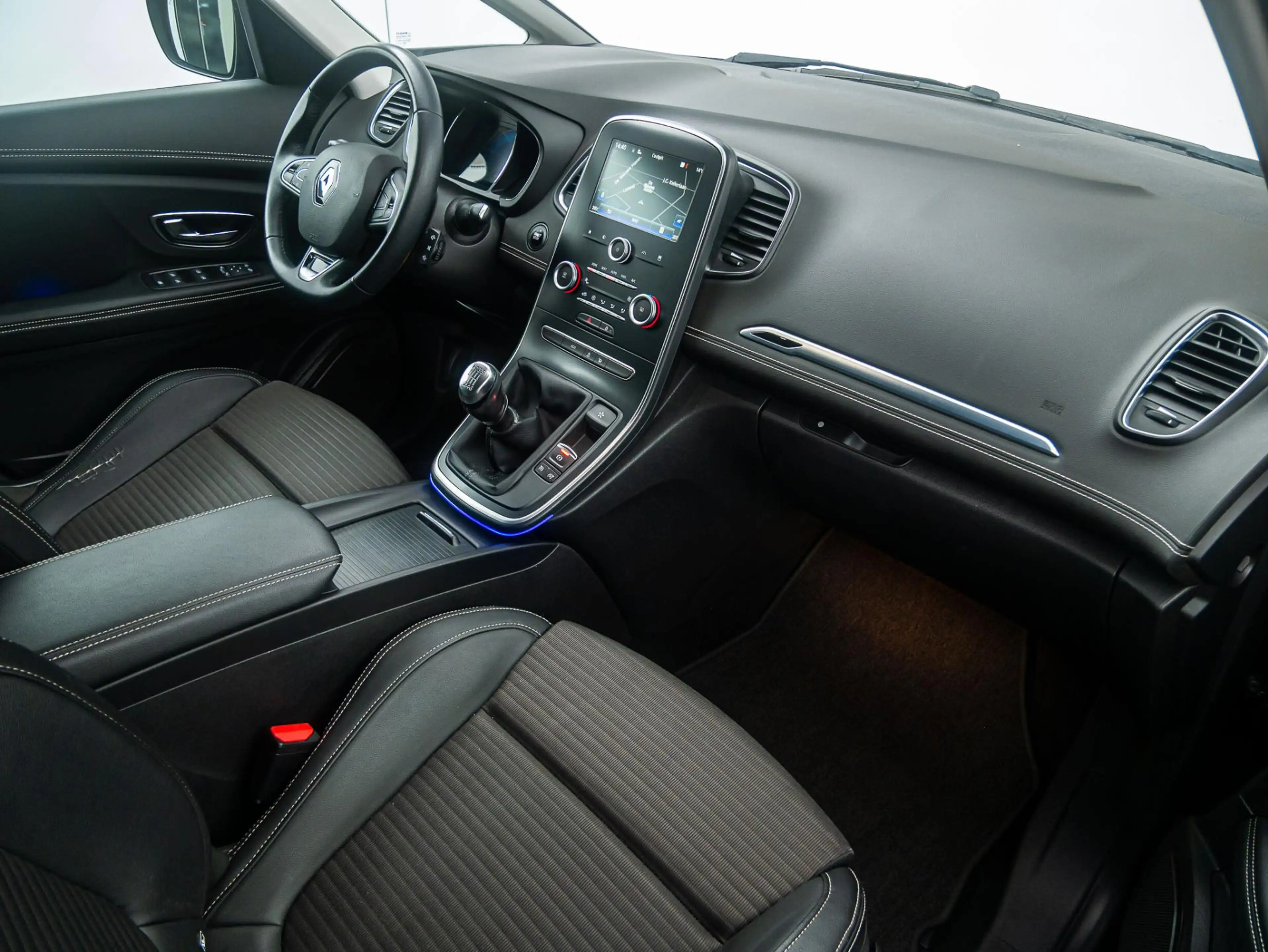 Renault Scenic 1.2 TCe Intens Camera/Half-leder/Trekhaak — photo 8