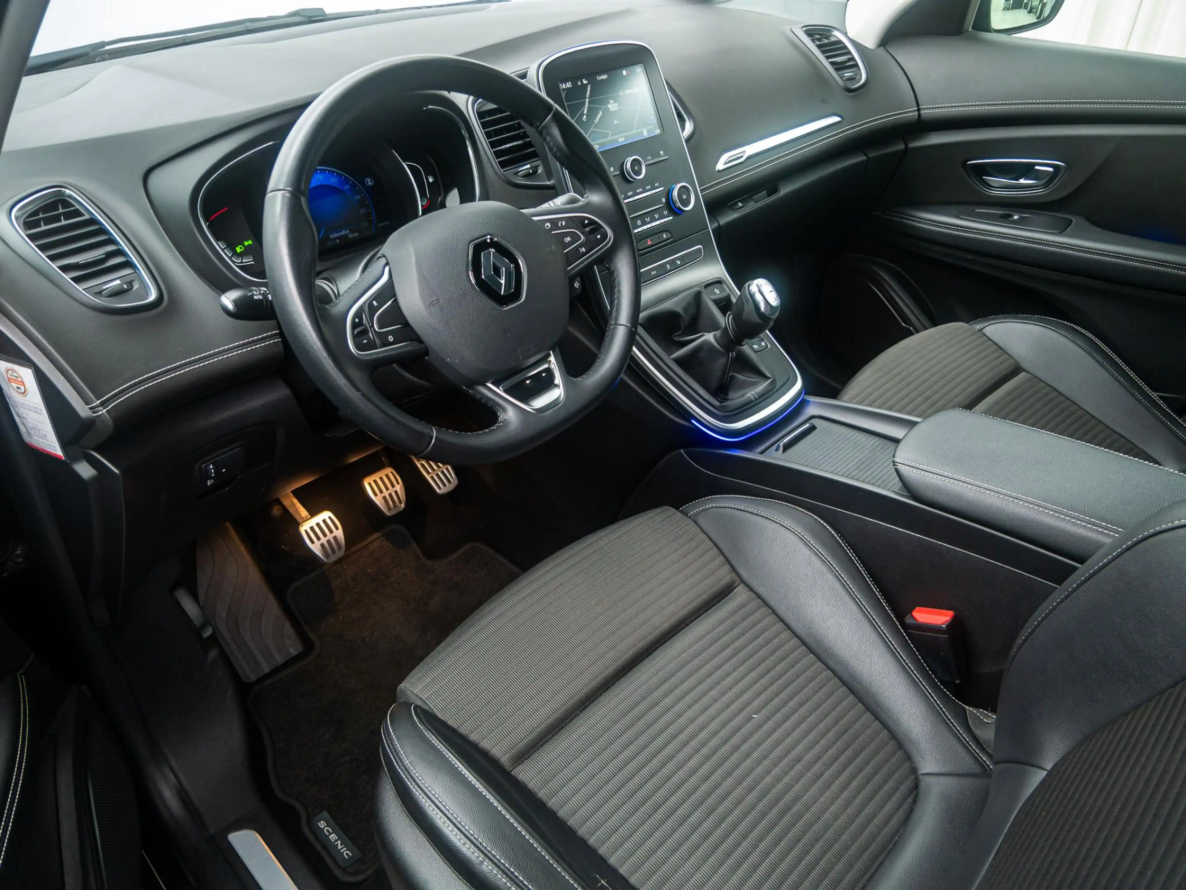 Renault Scenic 1.2 TCe Intens Camera/Half-leder/Trekhaak — photo 7