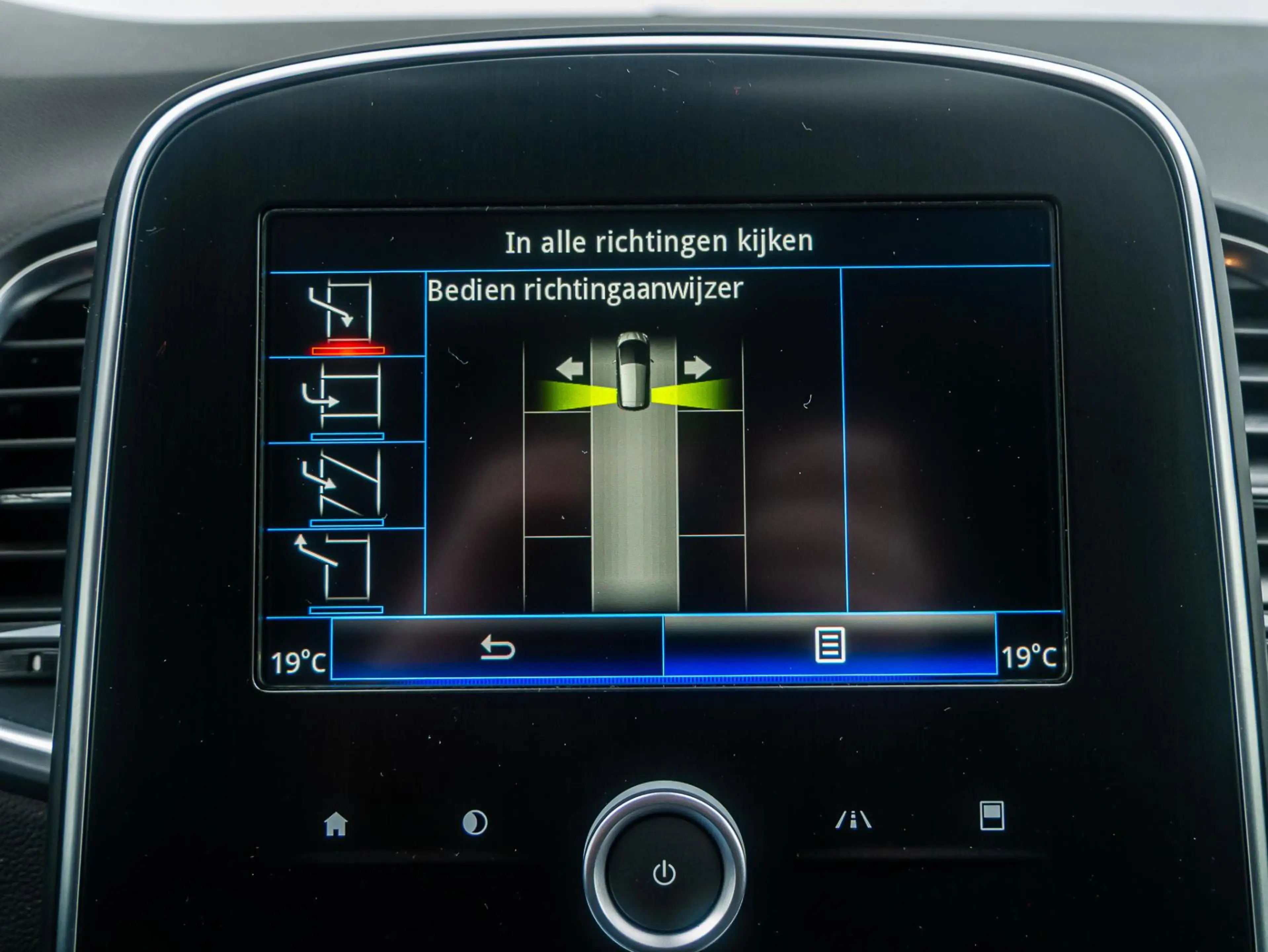 Renault Scenic 1.2 TCe Intens Camera/Half-leder/Trekhaak — photo 24