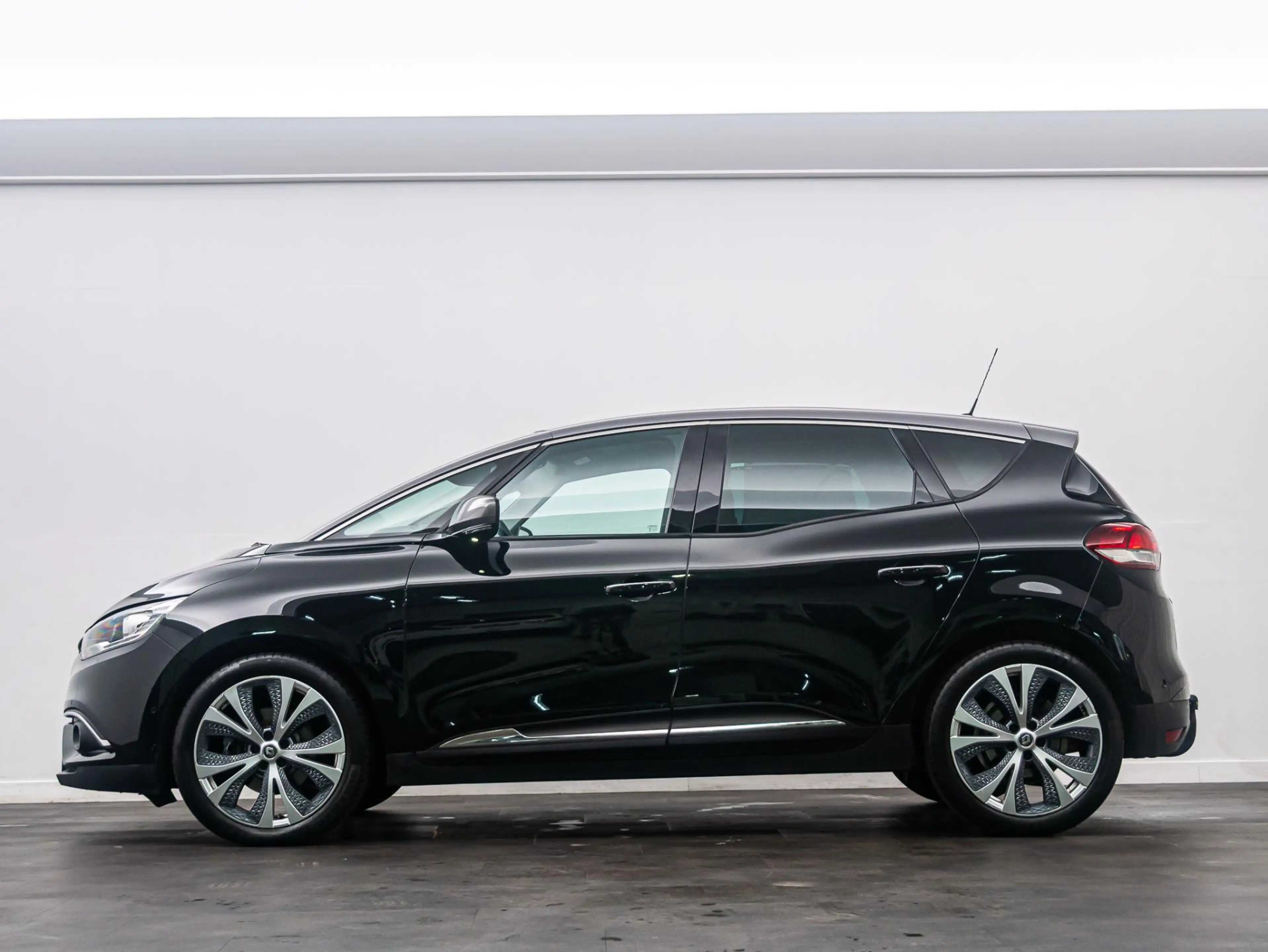 Renault Scenic 1.2 TCe Intens Camera/Half-leder/Trekhaak — photo 13