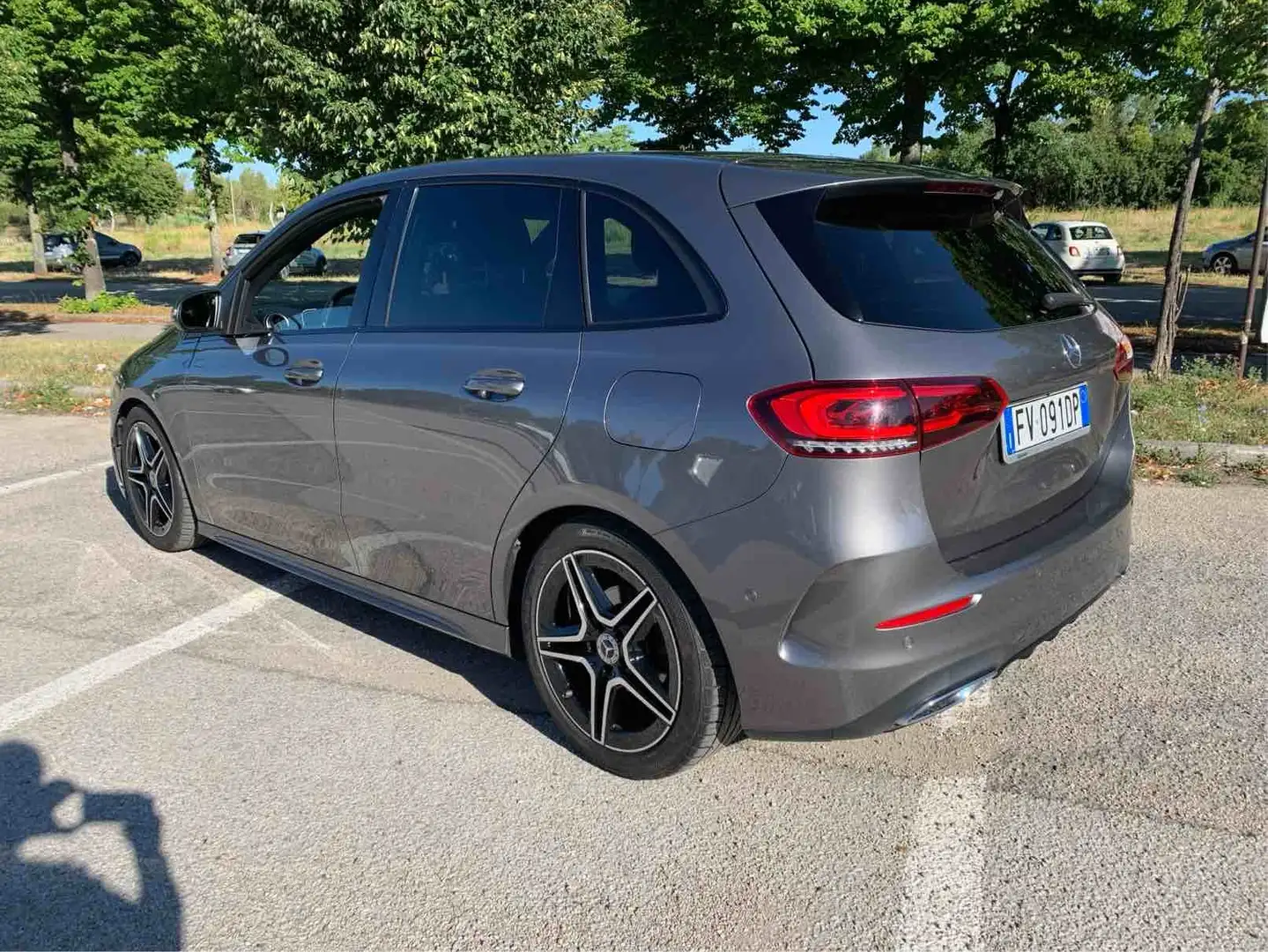 Mercedes-Benz B 180 d Premium AMG Ufficiale full uniprop Gris - 1