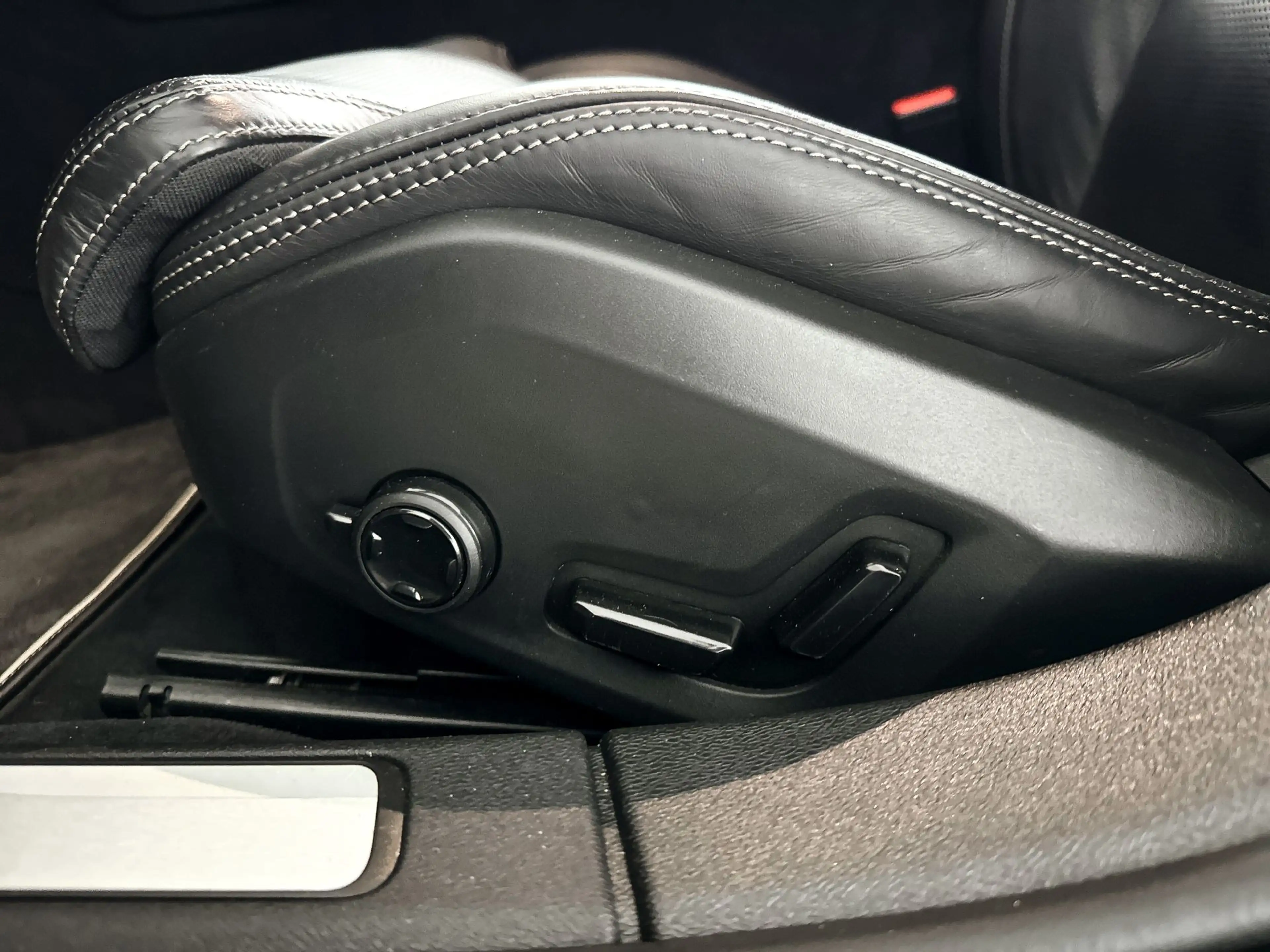 Volvo S60 T6 AWD Twin Engine R-Design | Panoramadak | 360° c — photo 7