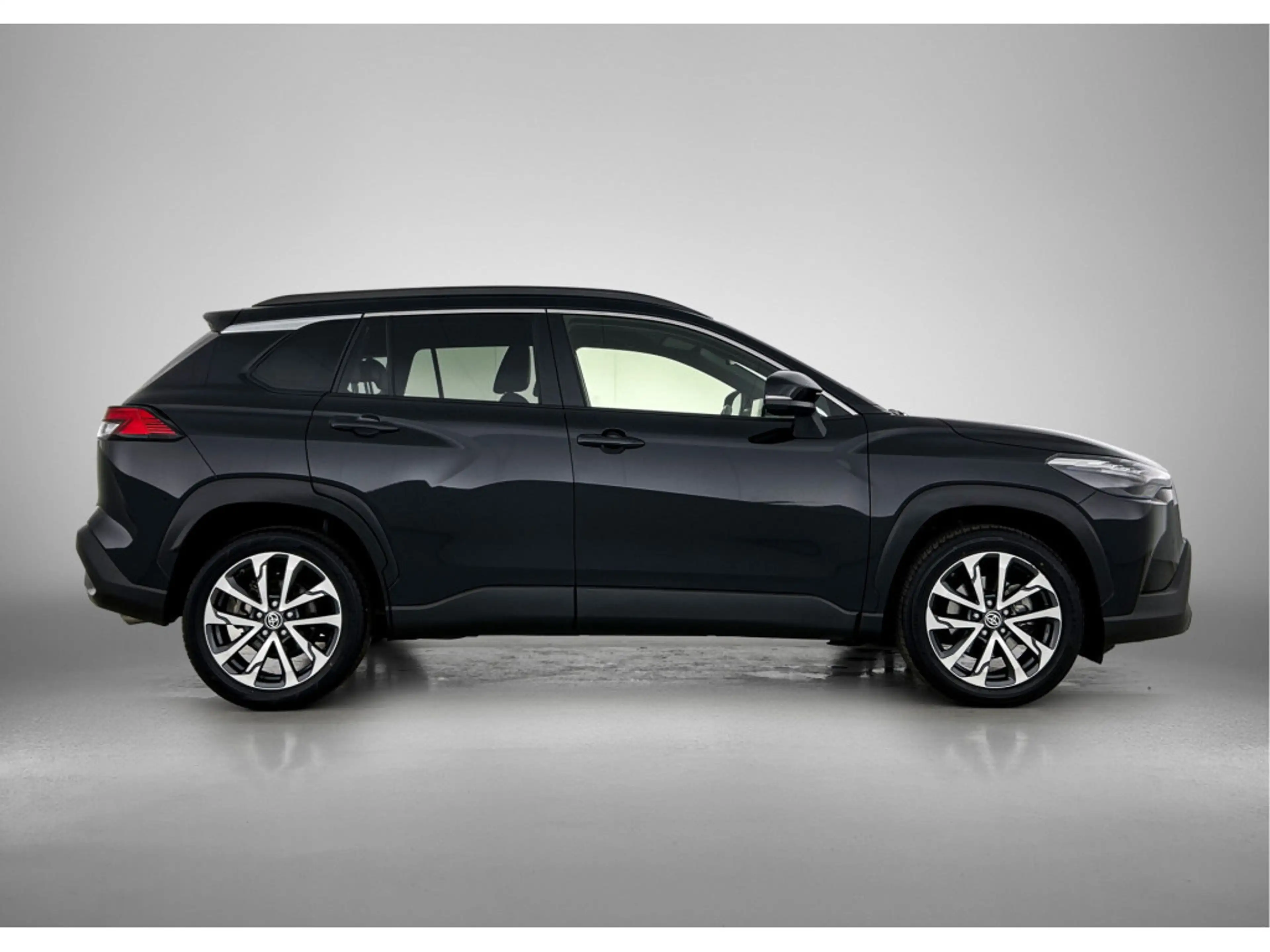 Toyota Corolla Cross 2.0 High Power Hybrid First Edition | Stoelverwarm — photo 12