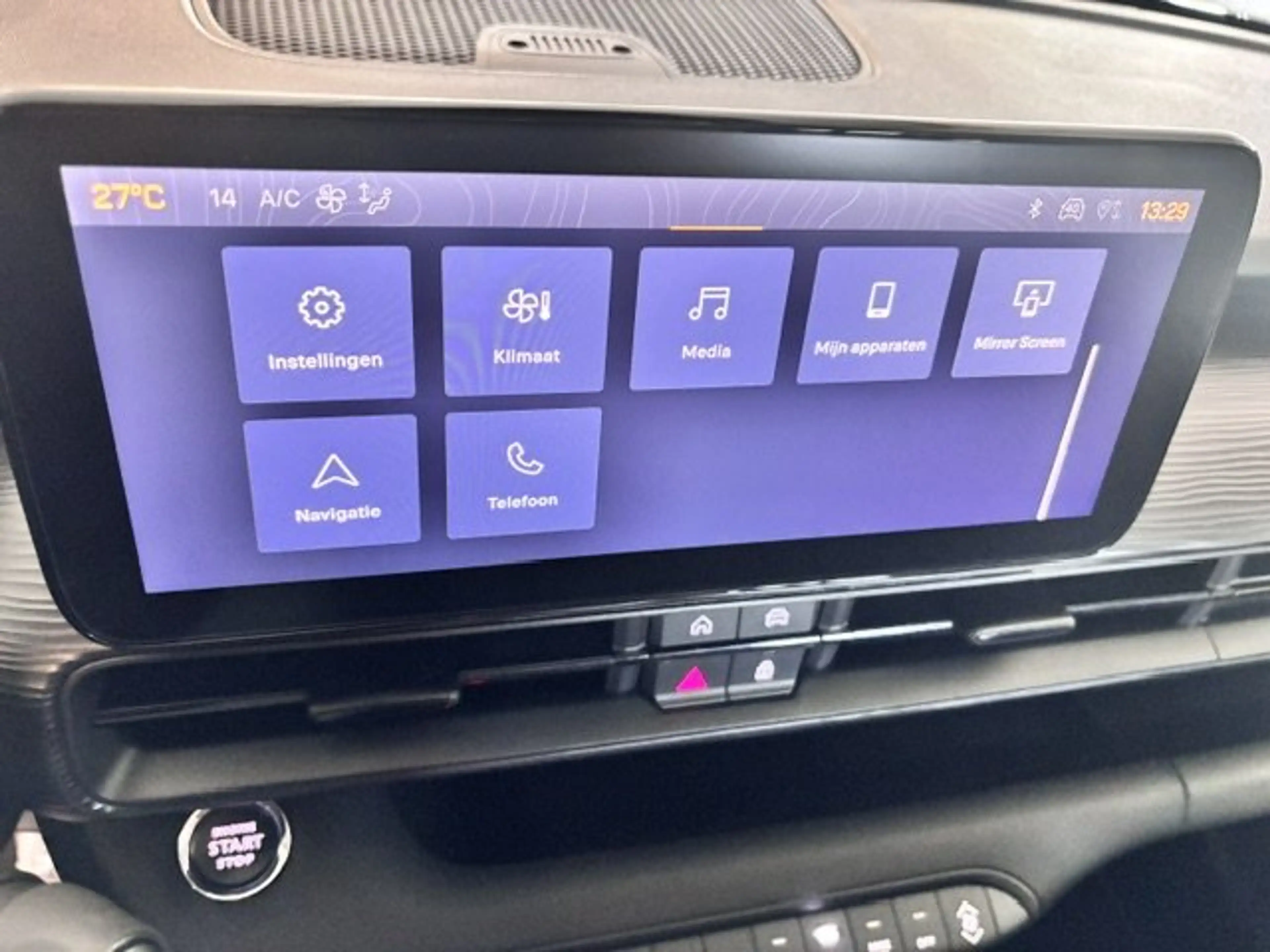 Jeep Avenger Altitude 100PK/GPS/CAMERA/Carplay — photo 9