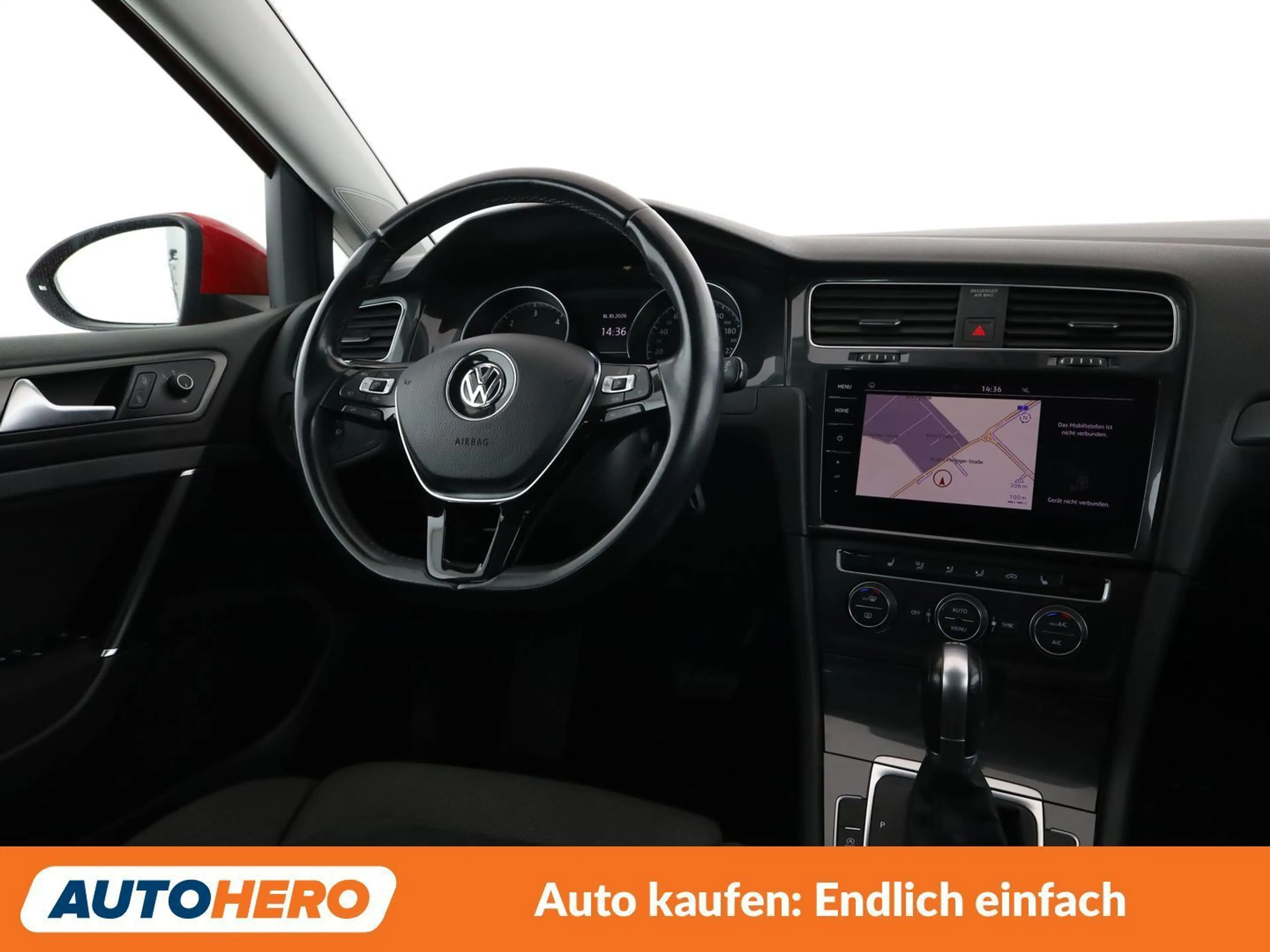 Volkswagen Golf 1.6 TDI Comfortline BlueMotion Tech — photo 13