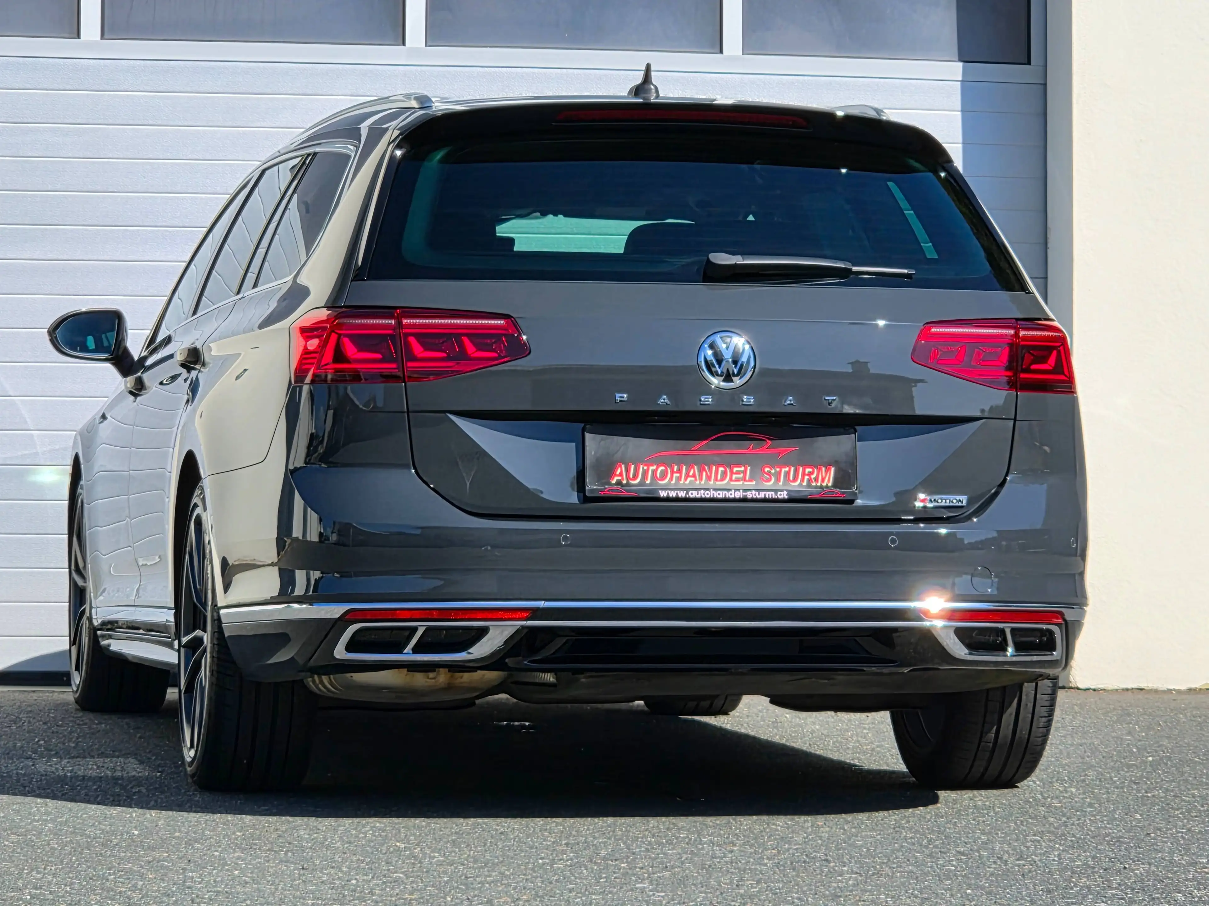 Volkswagen Passat Variant R-line 2,0 SCR TDI 4Motion DSG *Virtual*IQ.Light*AHK* — photo 14