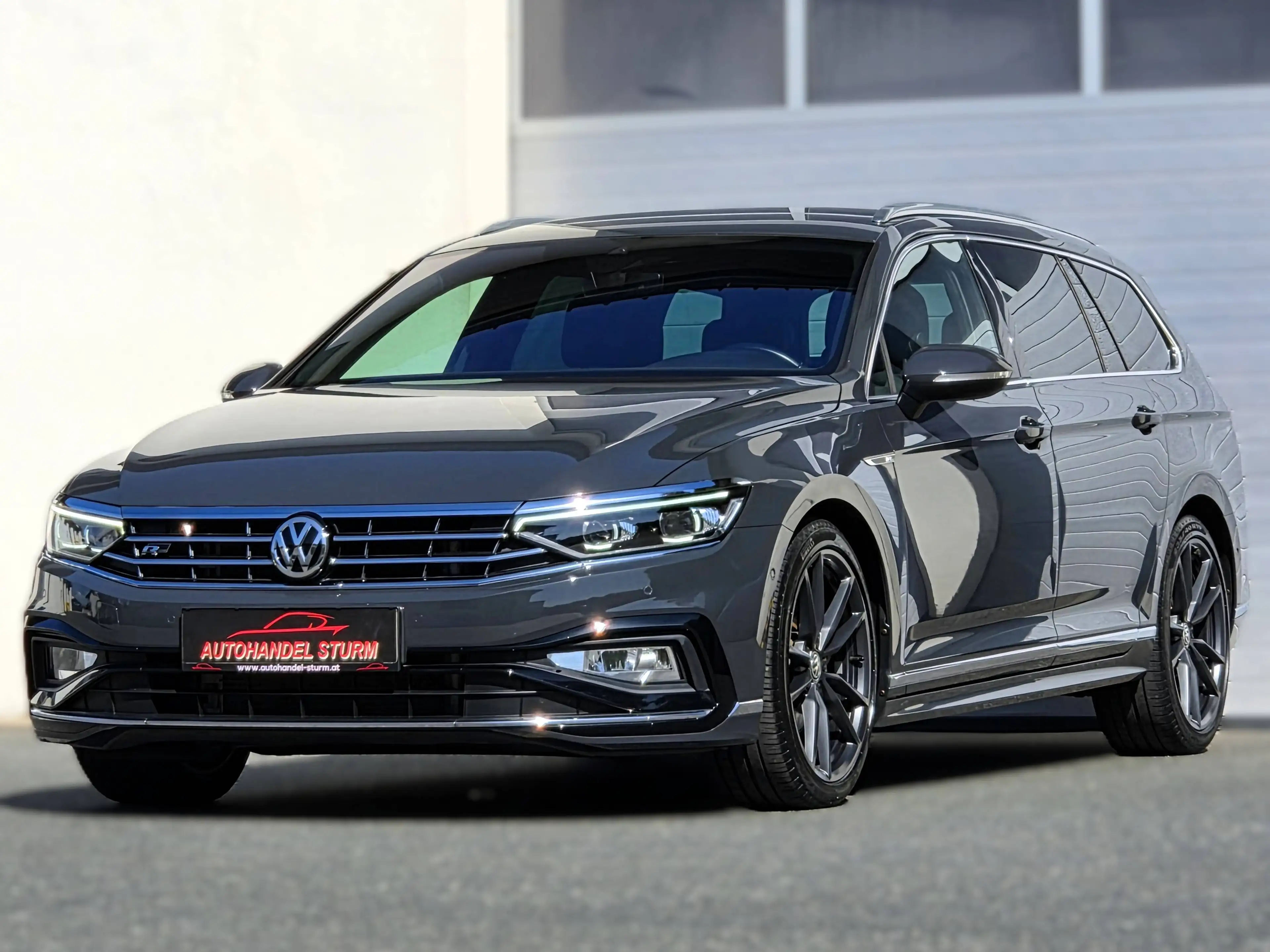Volkswagen Passat Variant R-line 2,0 SCR TDI 4Motion DSG *Virtual*IQ.Light*AHK*