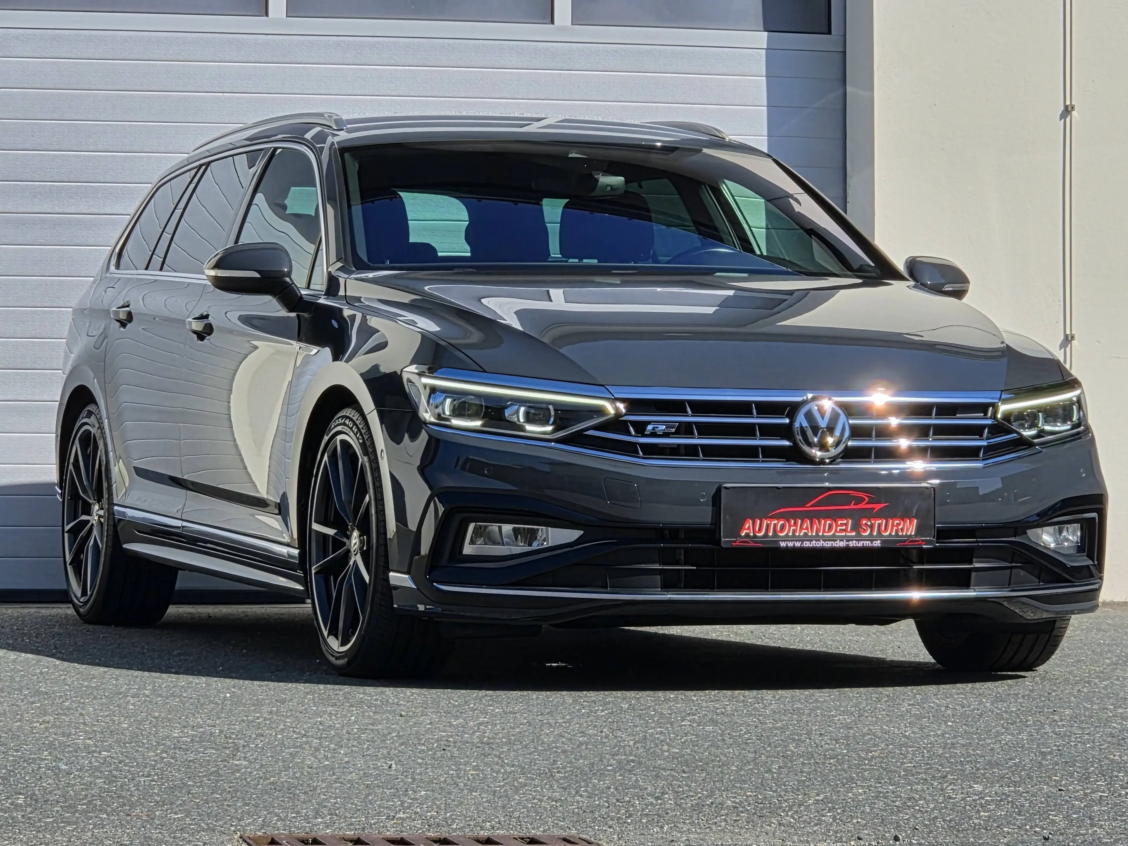 Volkswagen Passat Variant R-line 2,0 SCR TDI 4Motion DSG *Virtual*IQ.Light*AHK* — photo 4