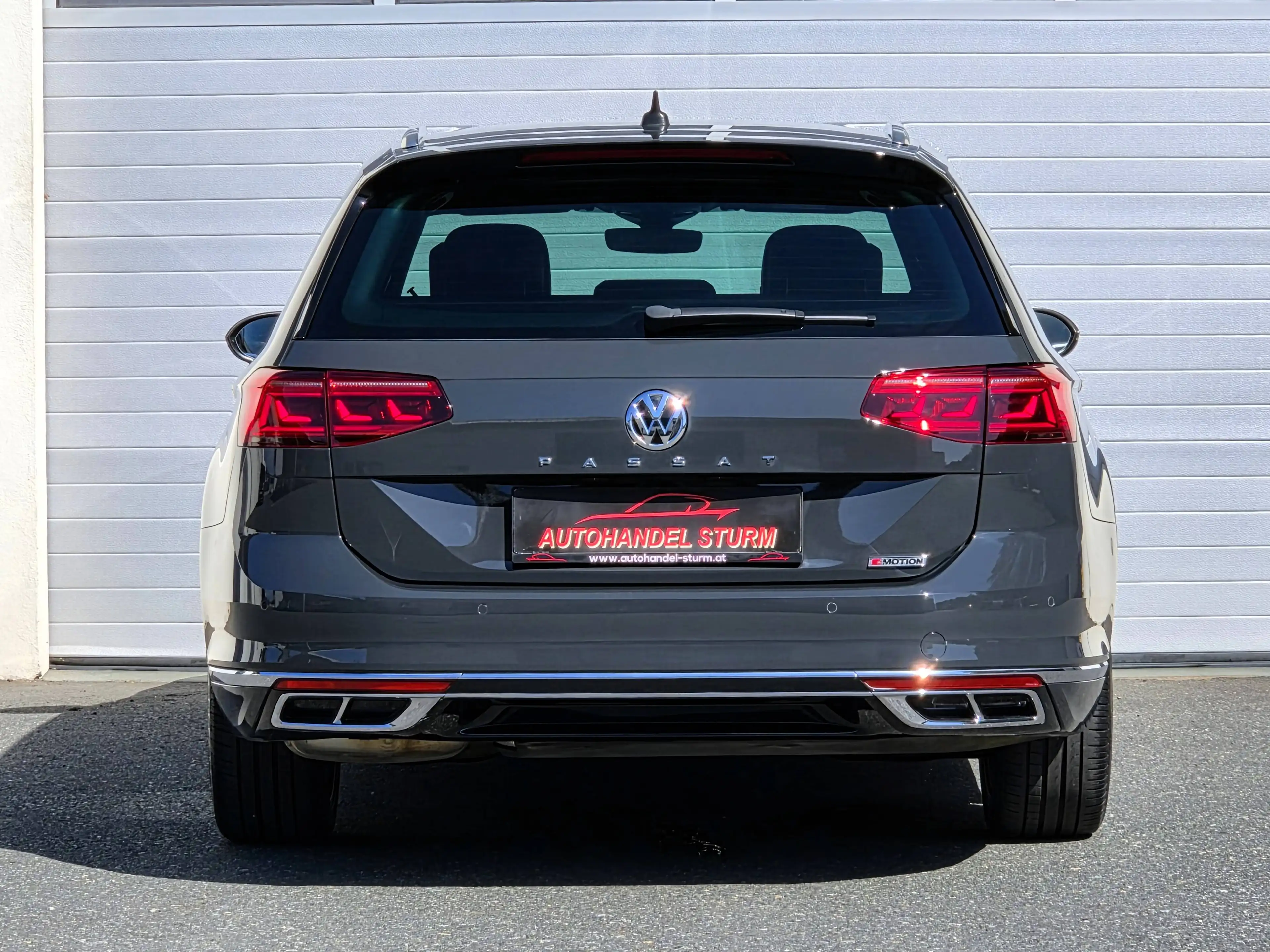Volkswagen Passat Variant R-line 2,0 SCR TDI 4Motion DSG *Virtual*IQ.Light*AHK* — photo 8