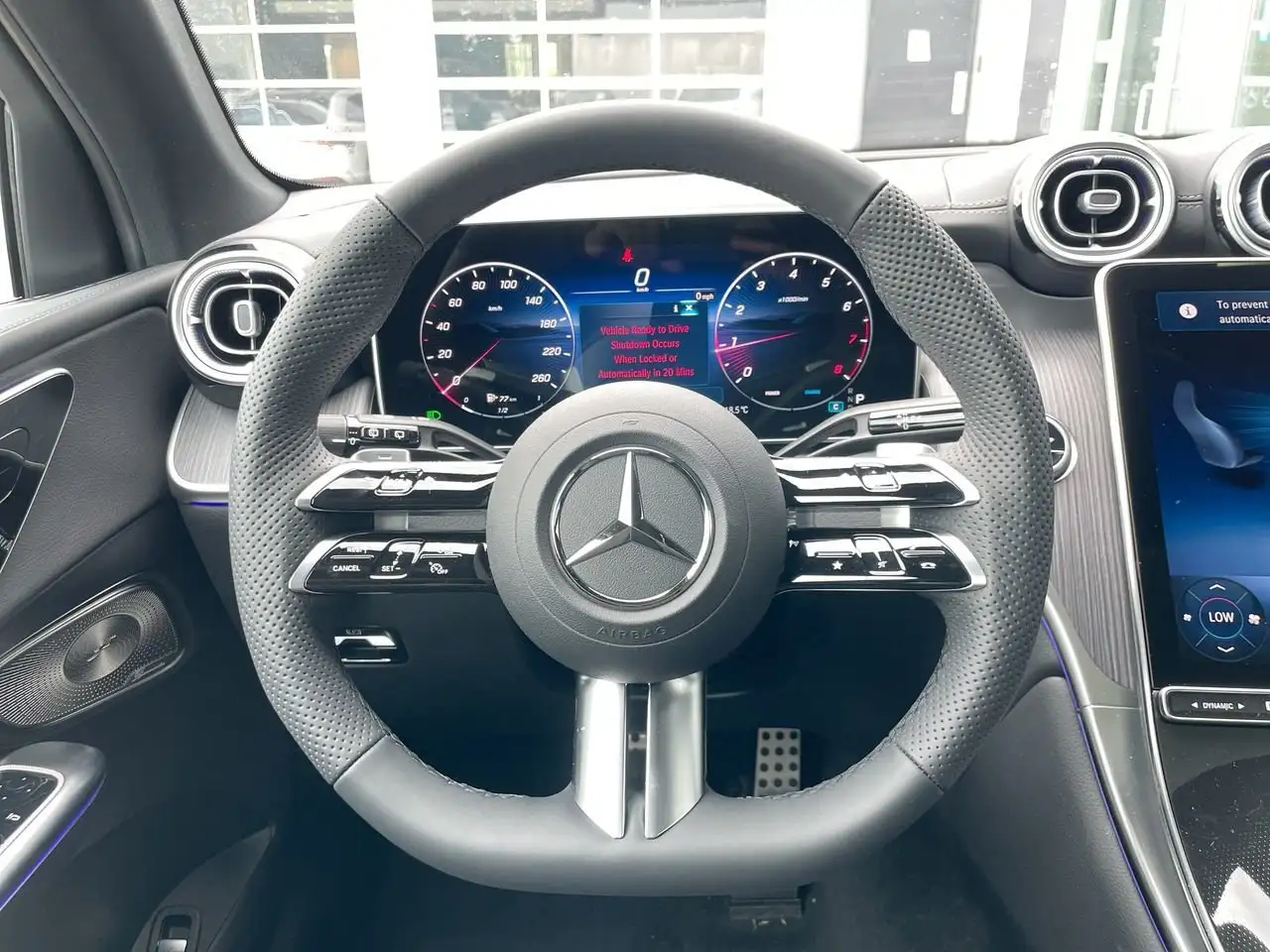 Mercedes-Benz GLC снимка Mercedes-Benz GLC