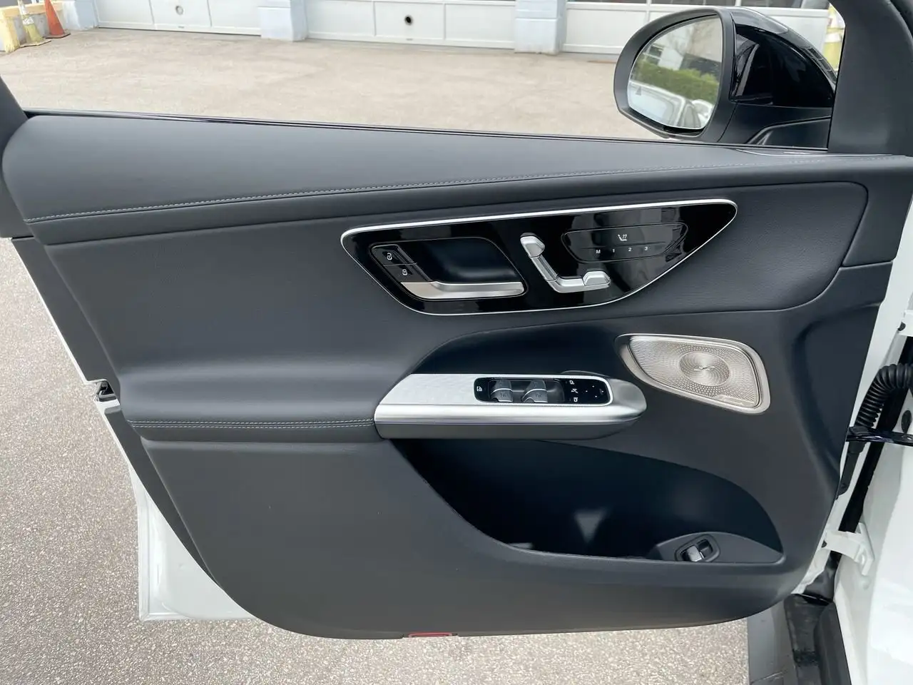 Mercedes-Benz GLC снимка Mercedes-Benz GLC