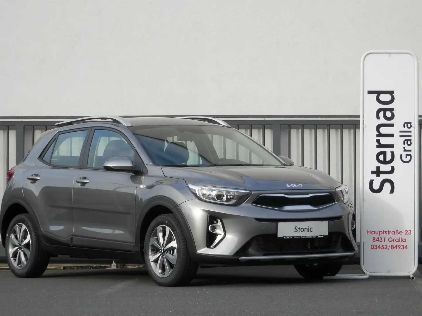 Kia Stonic 1,0 TGDI GPF ISG Silber Gris - 1