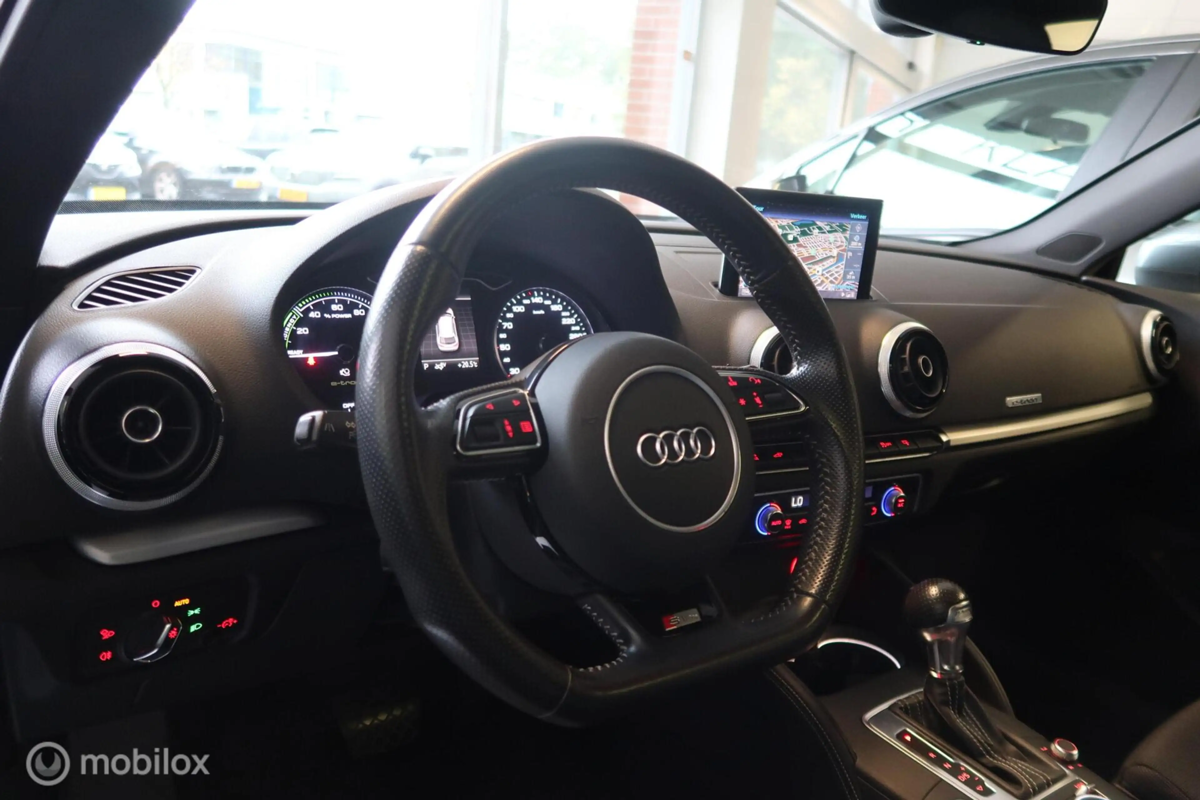Audi A3 Sportback 1.4 e-tron PHEV S-Line Pano Navi — photo 12