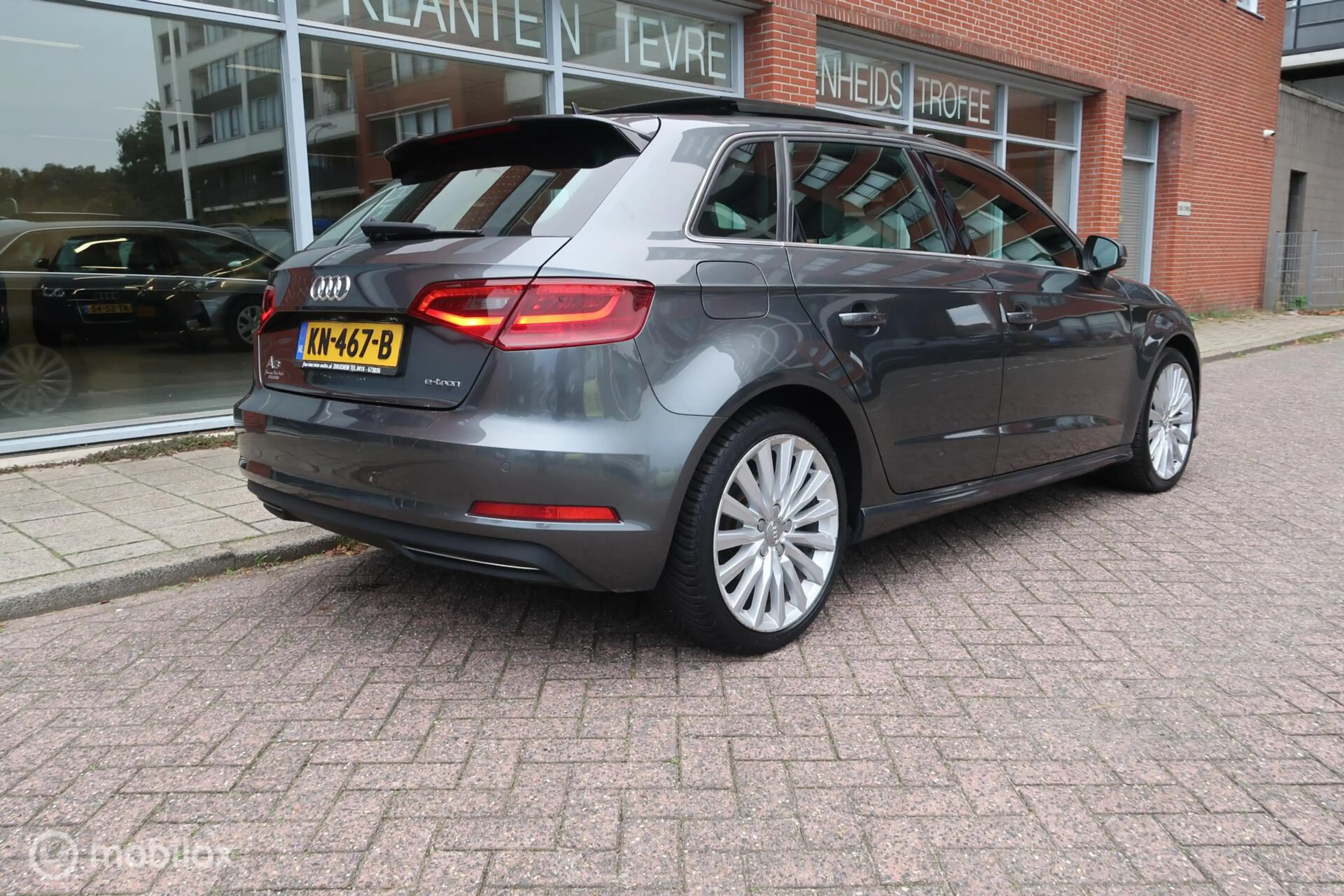 Audi A3 Sportback 1.4 e-tron PHEV S-Line Pano Navi — photo 8