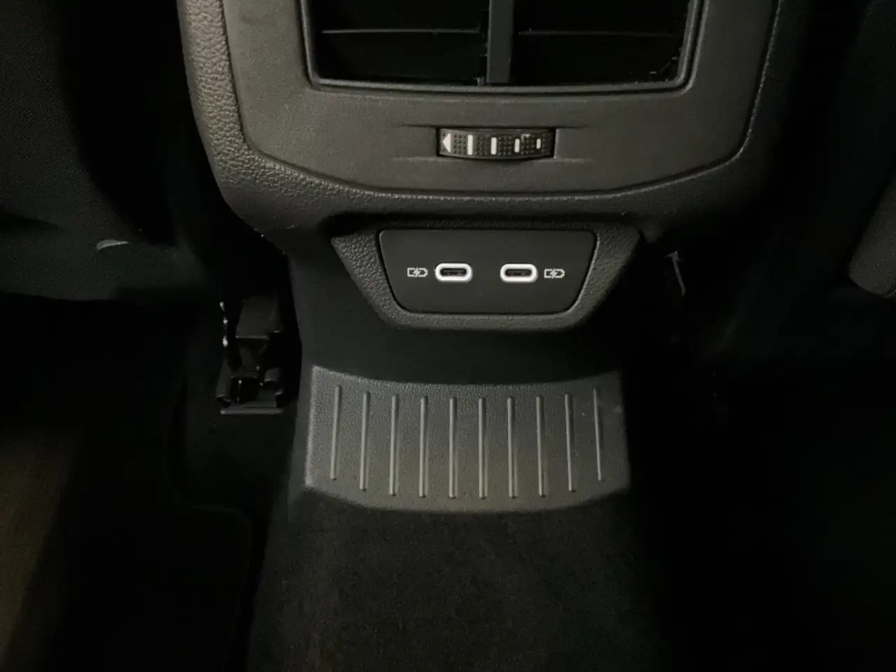 Volkswagen T-Roc Life+BVM+RearView+LED 20