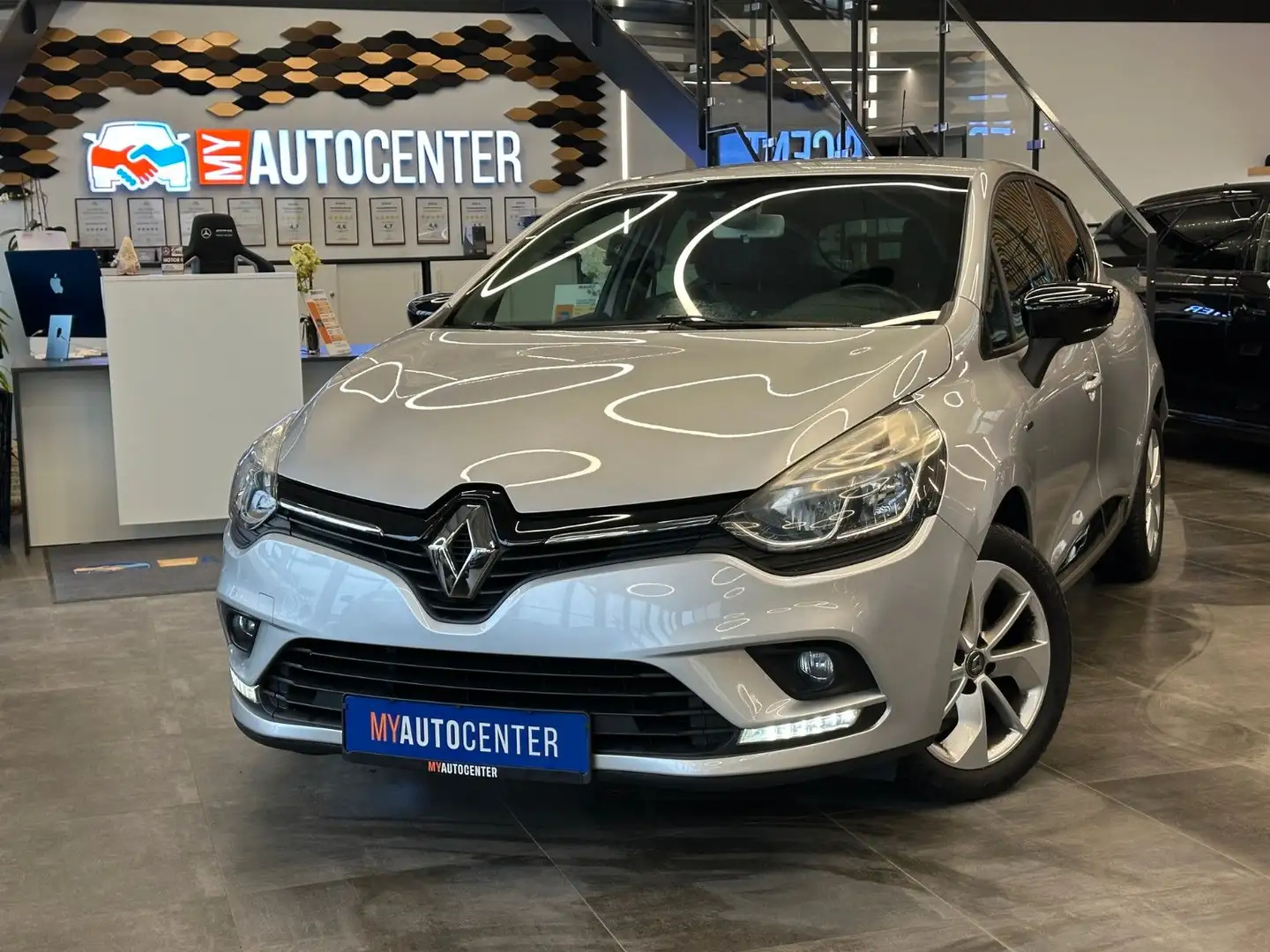 Renault Clio IV Limited *2. Hand*Klima*Navi*DAB*PDC*BT* Šedá - 1