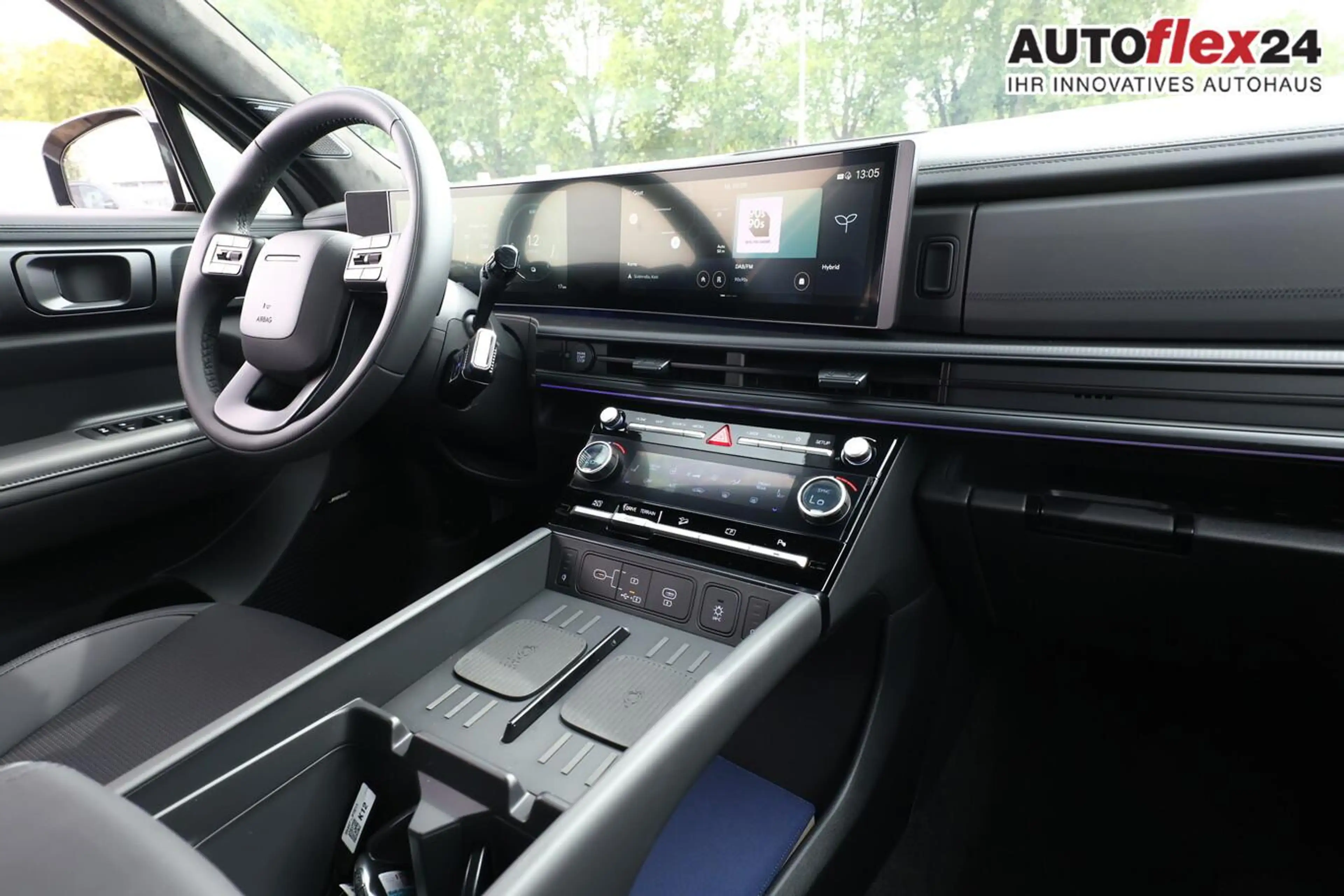 Hyundai SANTA FE HEV 4WD Blackline 7S Nappa Pano 20Z HUD 132 kW ... — photo 8