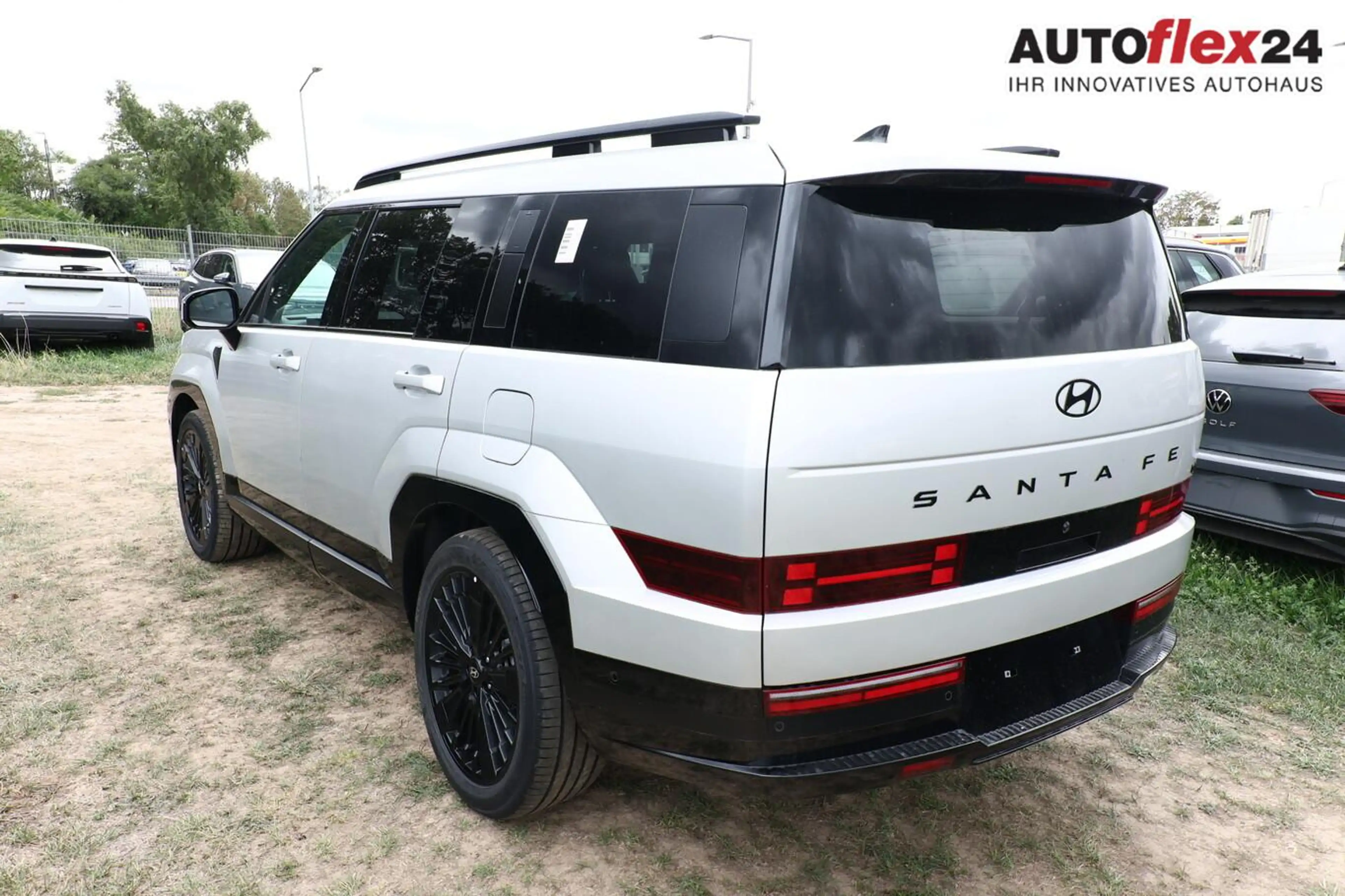 Hyundai SANTA FE HEV 4WD Blackline 7S Nappa Pano 20Z HUD 132 kW ... — photo 3