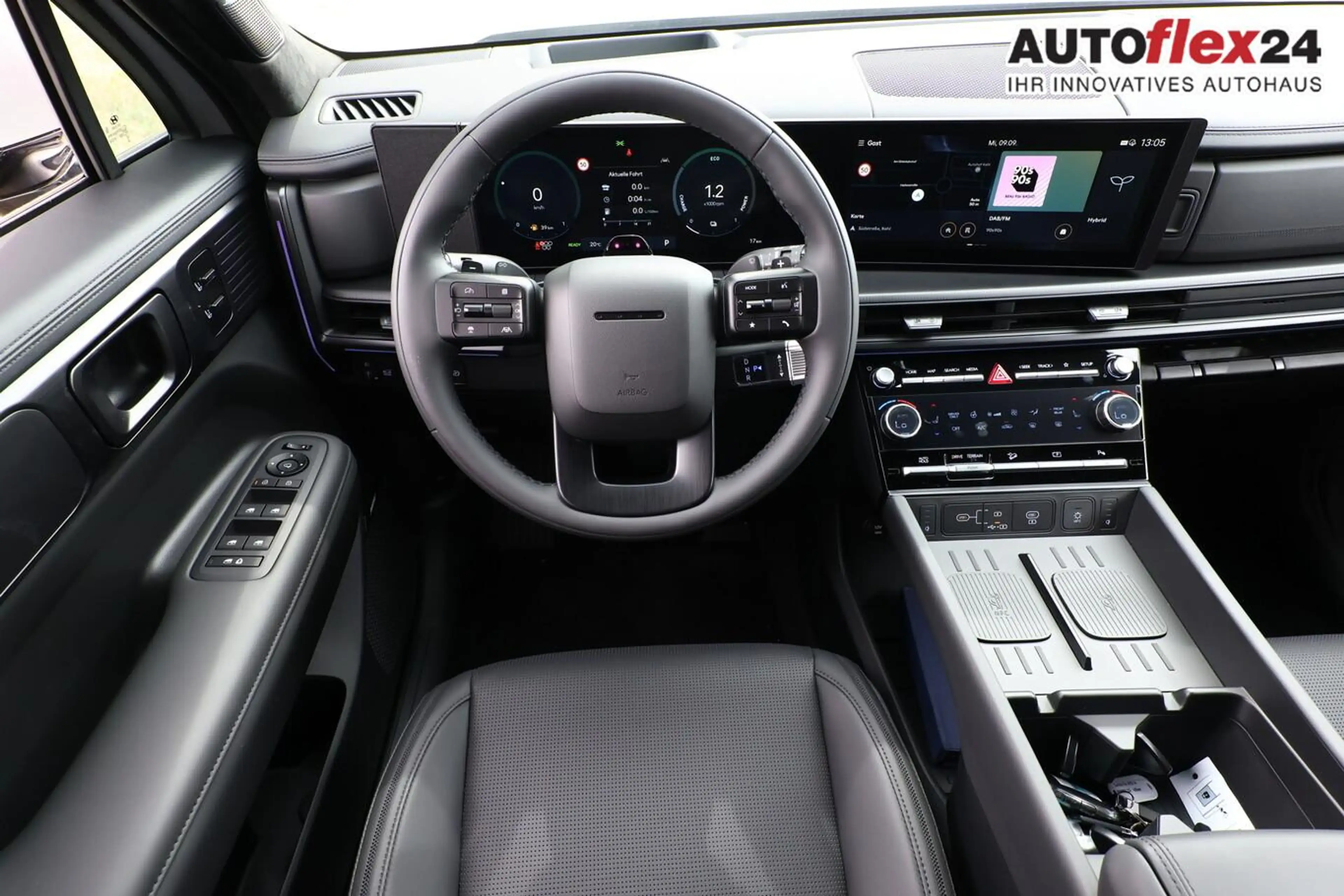 Hyundai SANTA FE HEV 4WD Blackline 7S Nappa Pano 20Z HUD 132 kW ... — photo 6