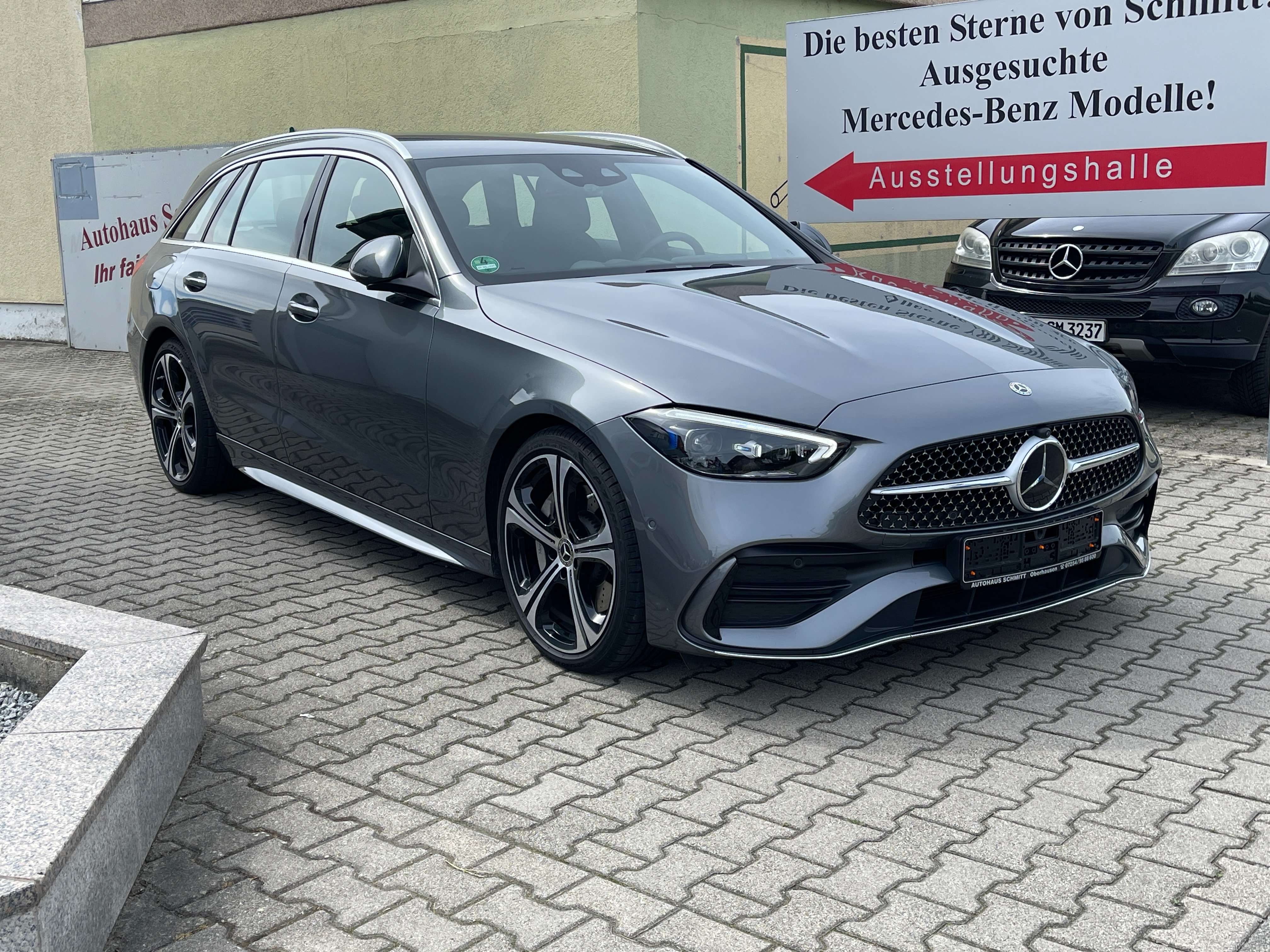 Second hand Mercedes Benz C-Class 300